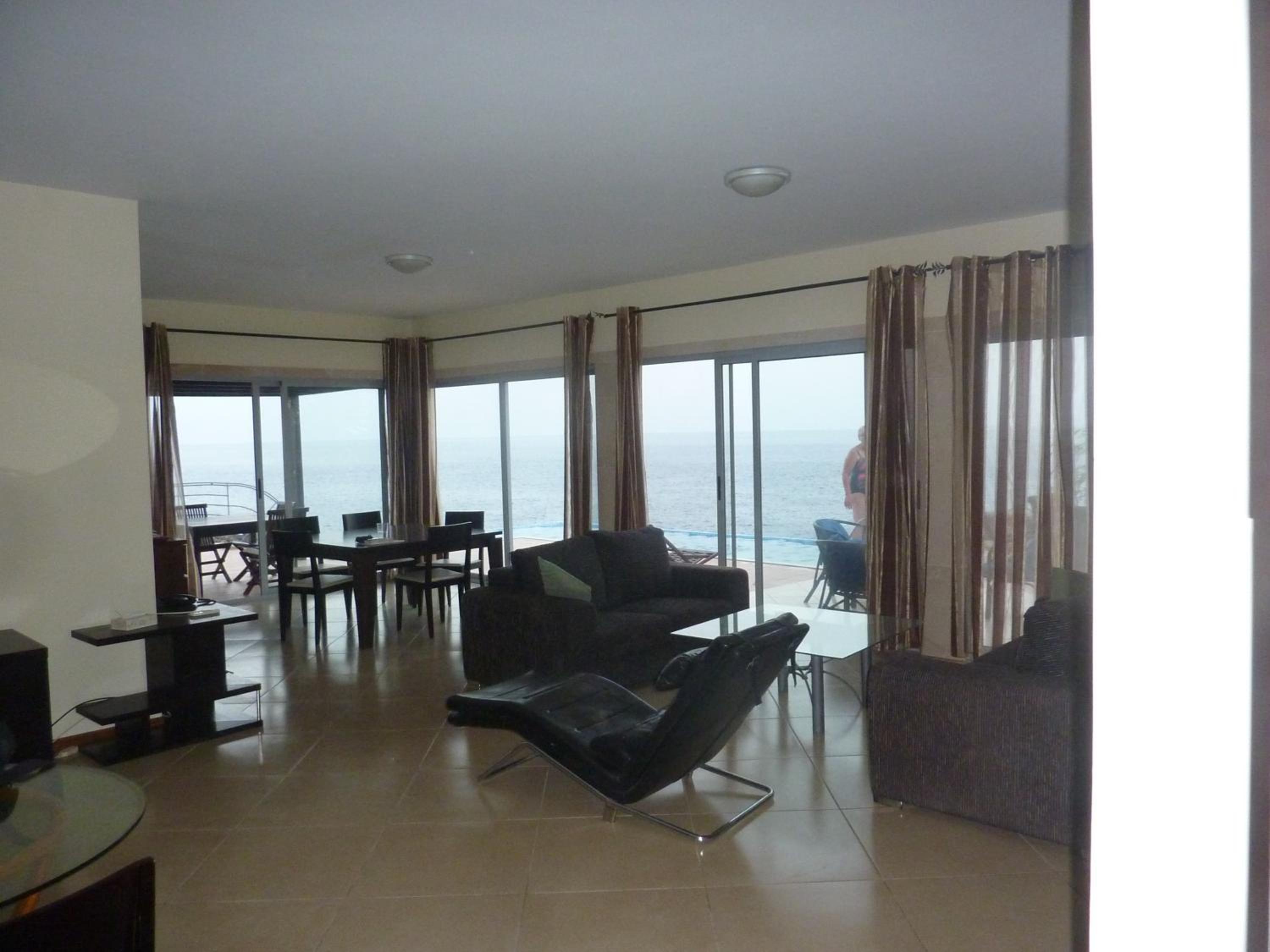 Villa photo 3
