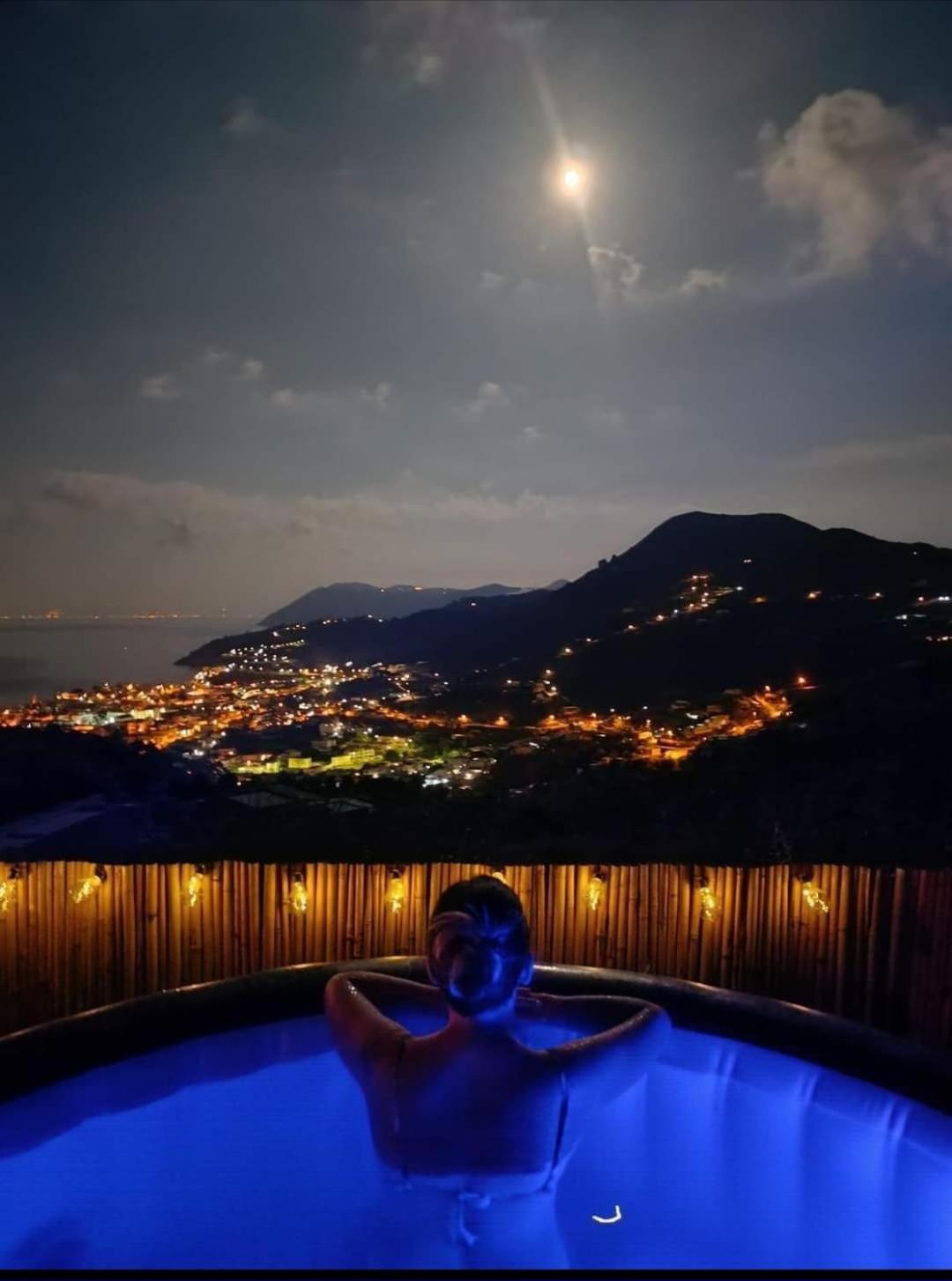 Deluxe Double Room with Sea View - Photo 9