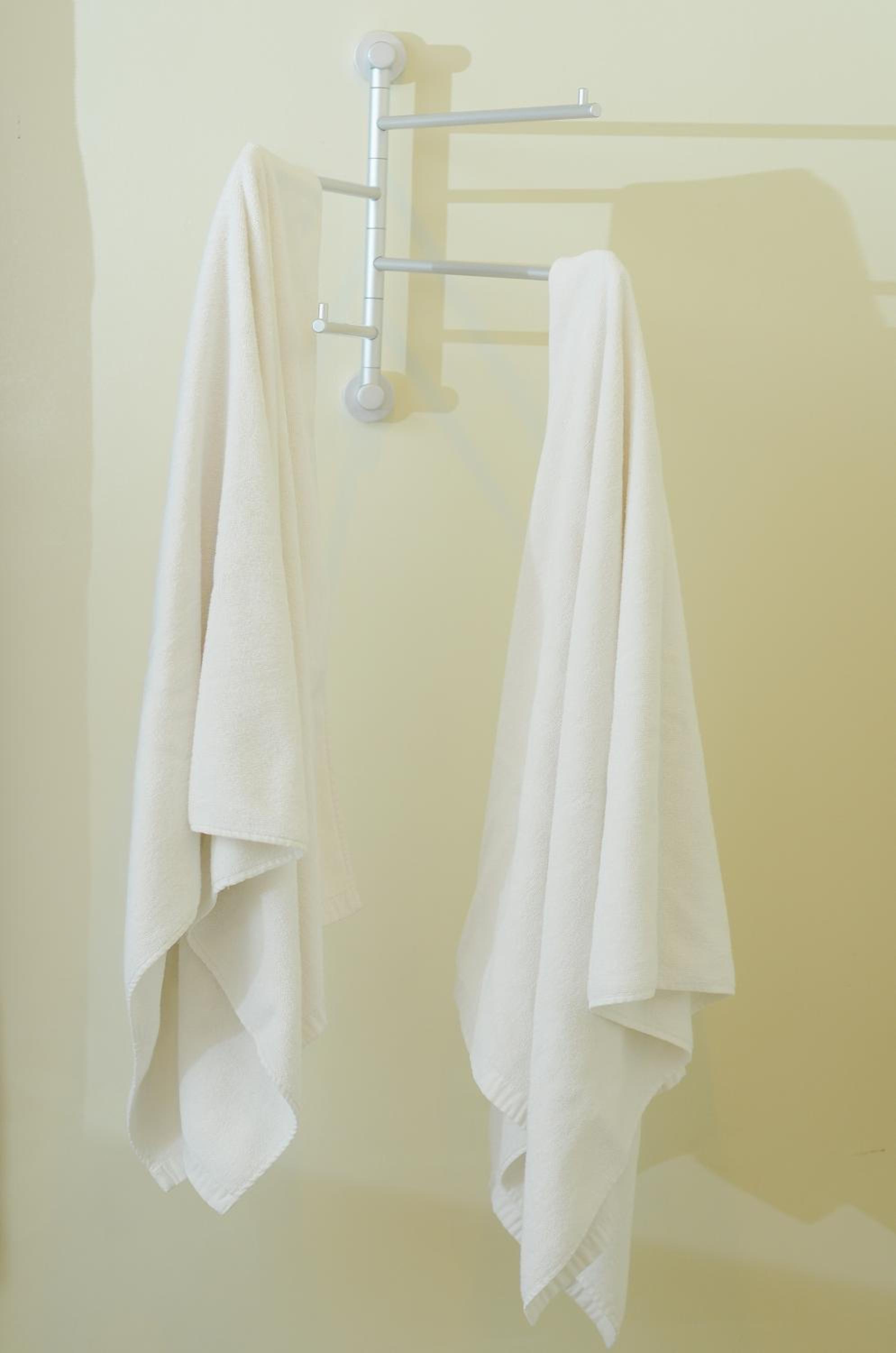 Twin Room - Photo 3