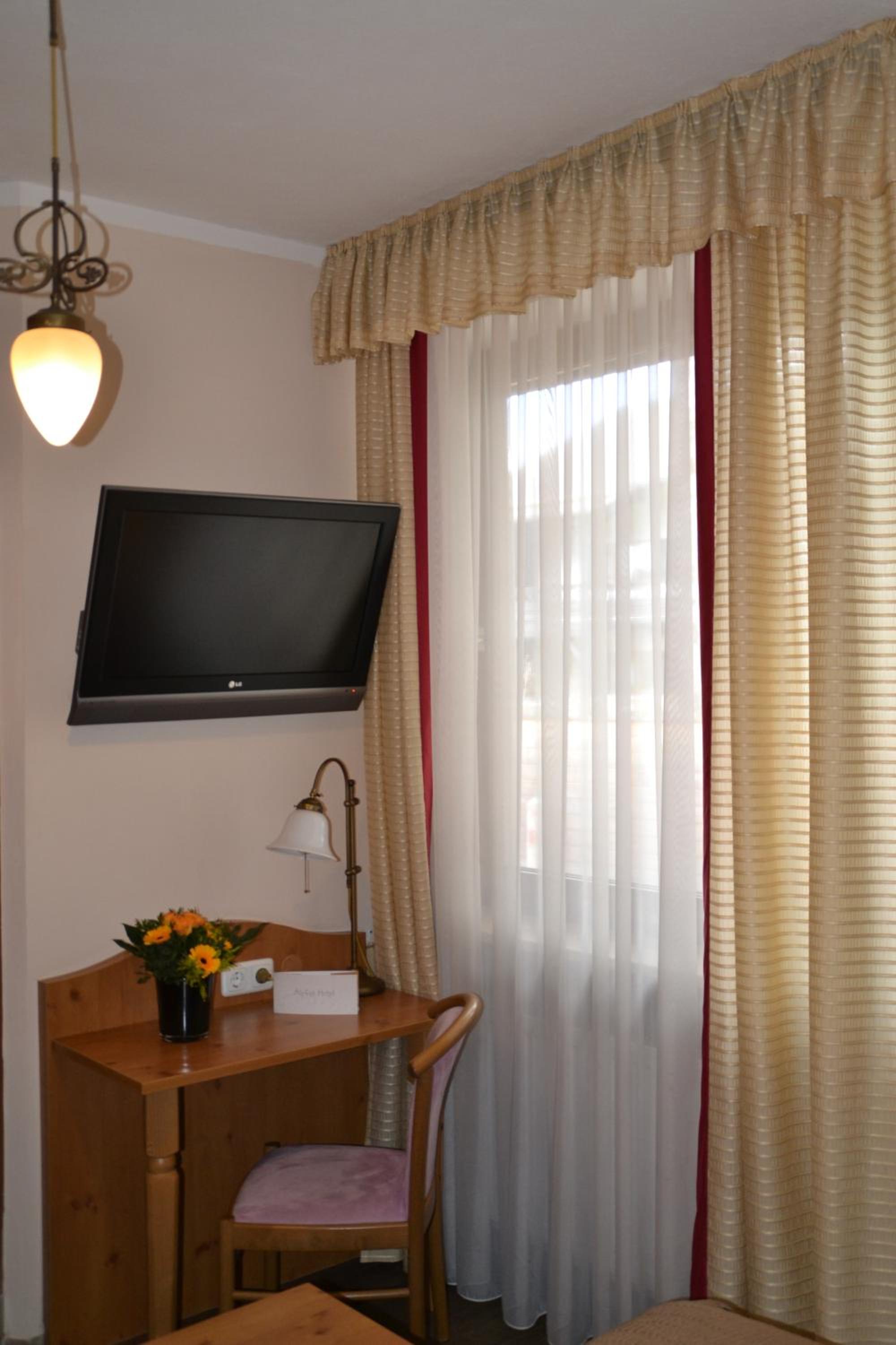 Standard Double Room - Photo 4
