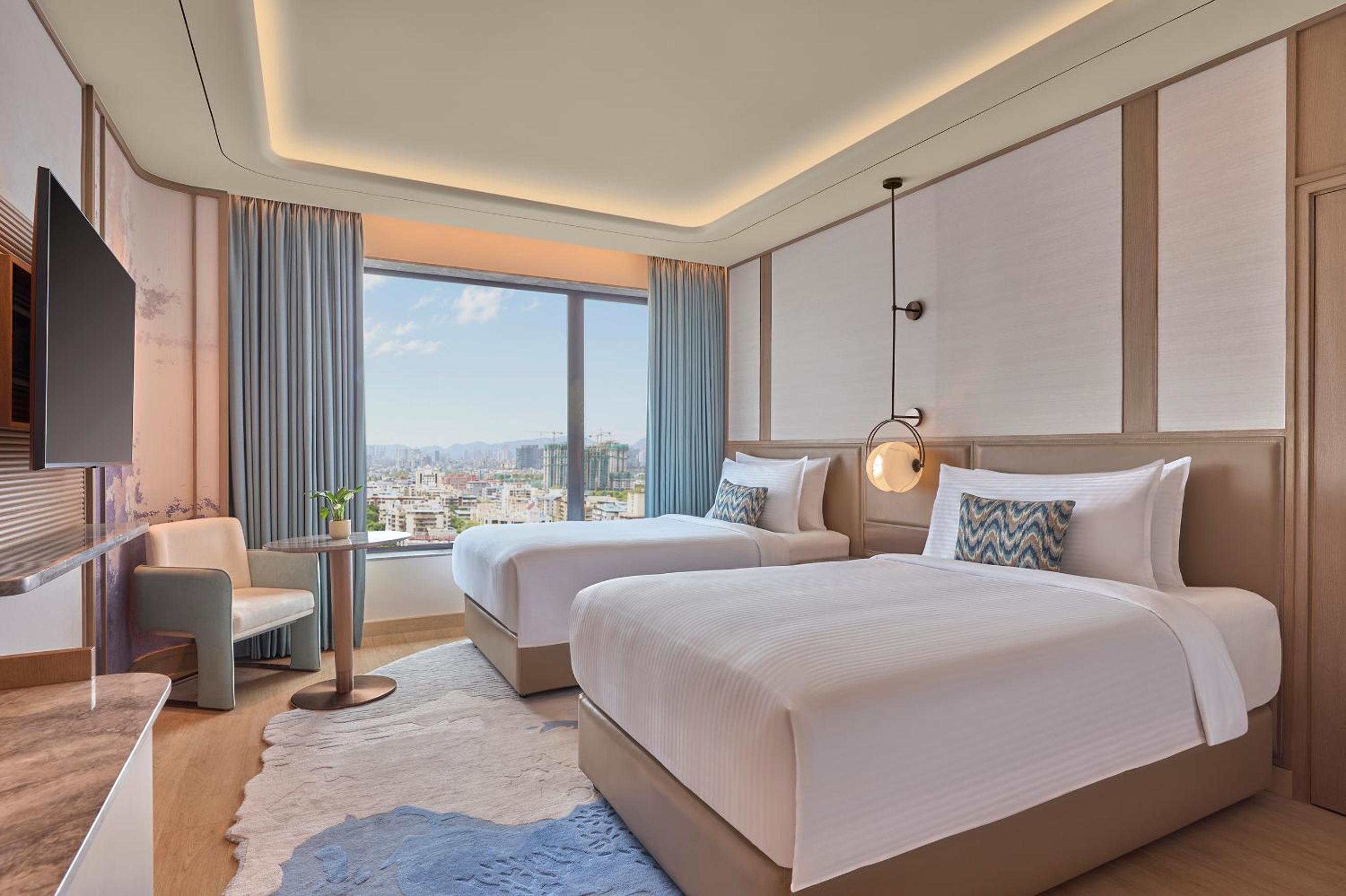 Urban Club Twin Room with City View