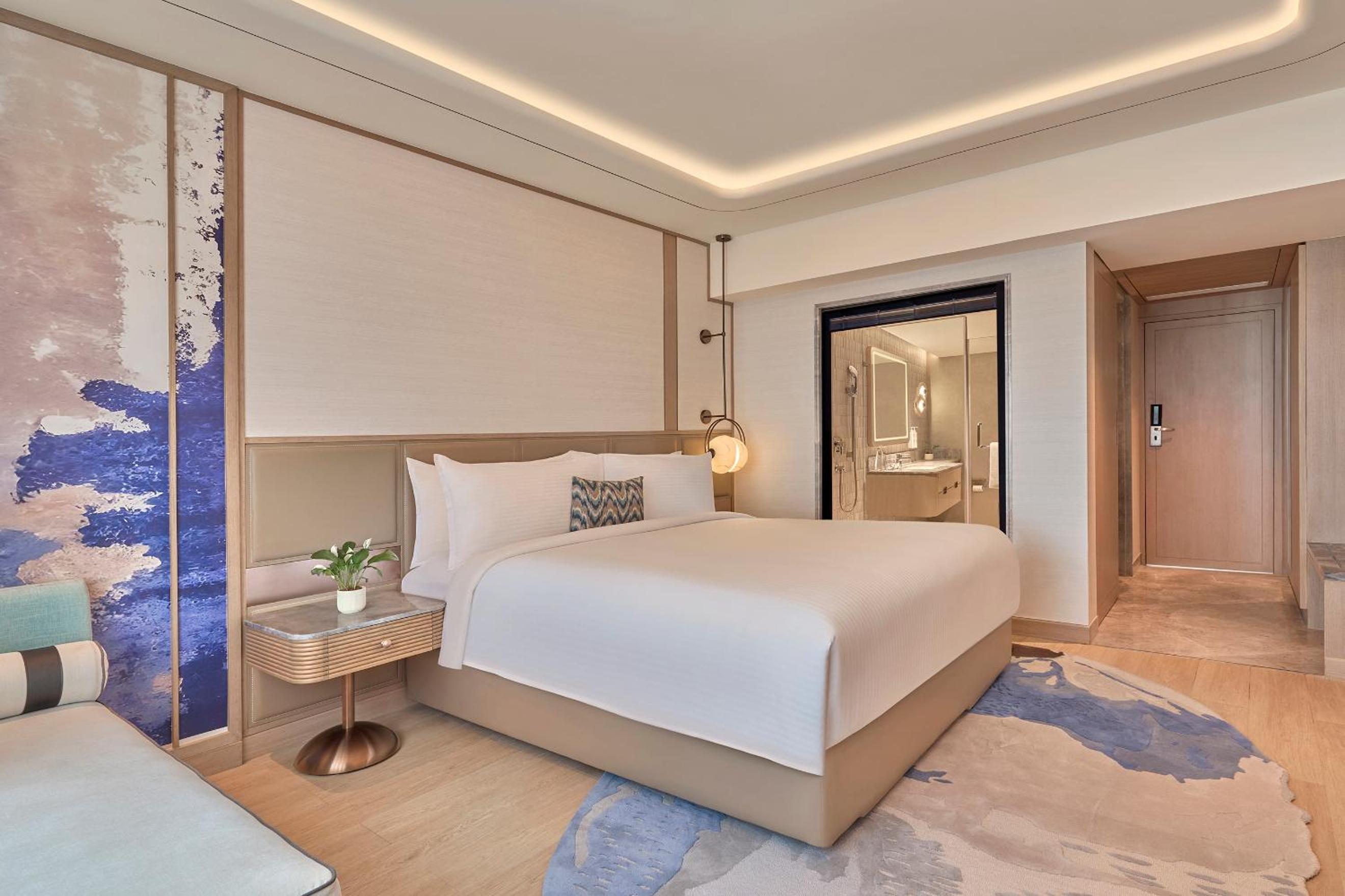 Urban Club King Room with River View