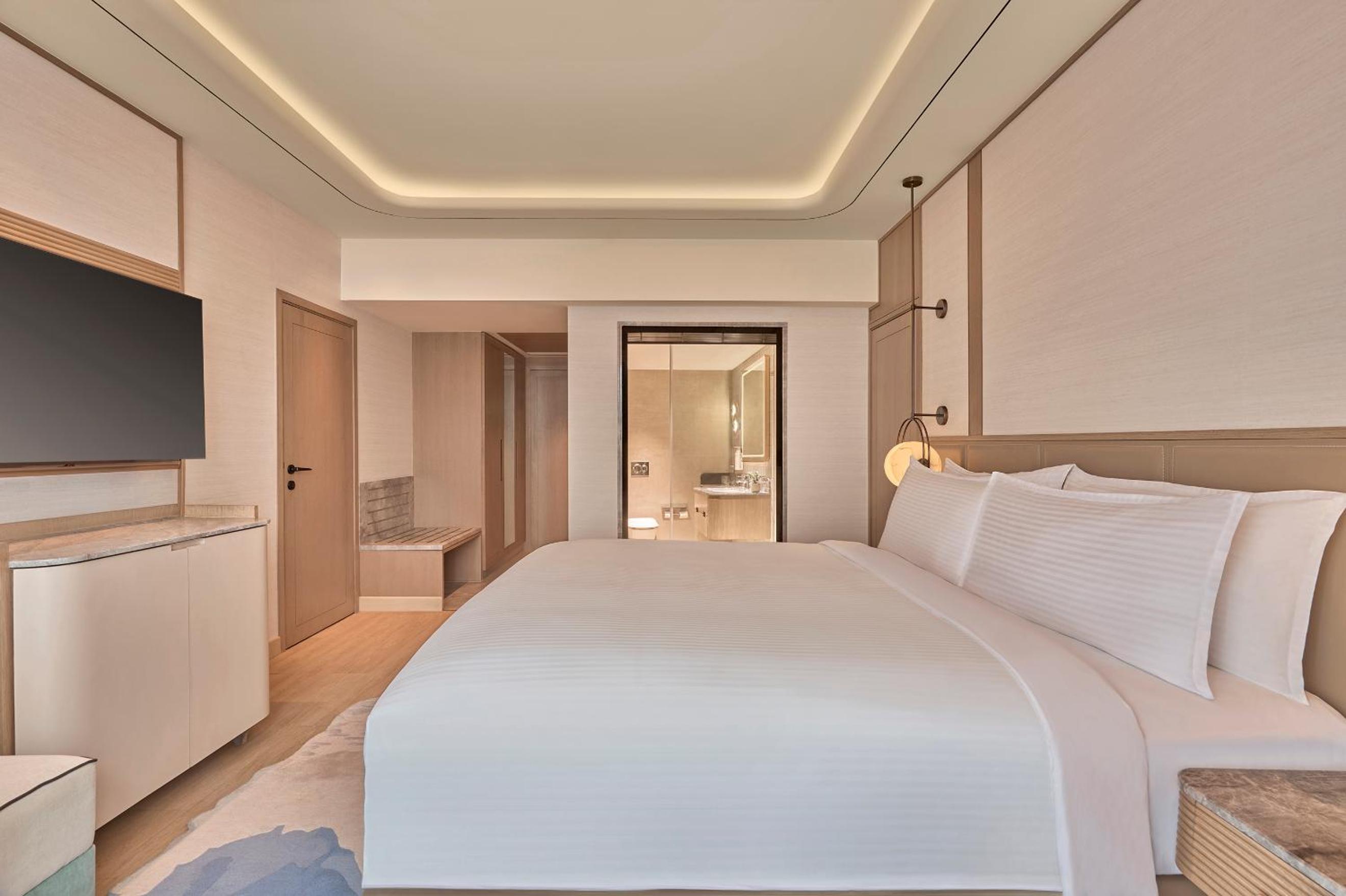 Urban Club King Room with River View