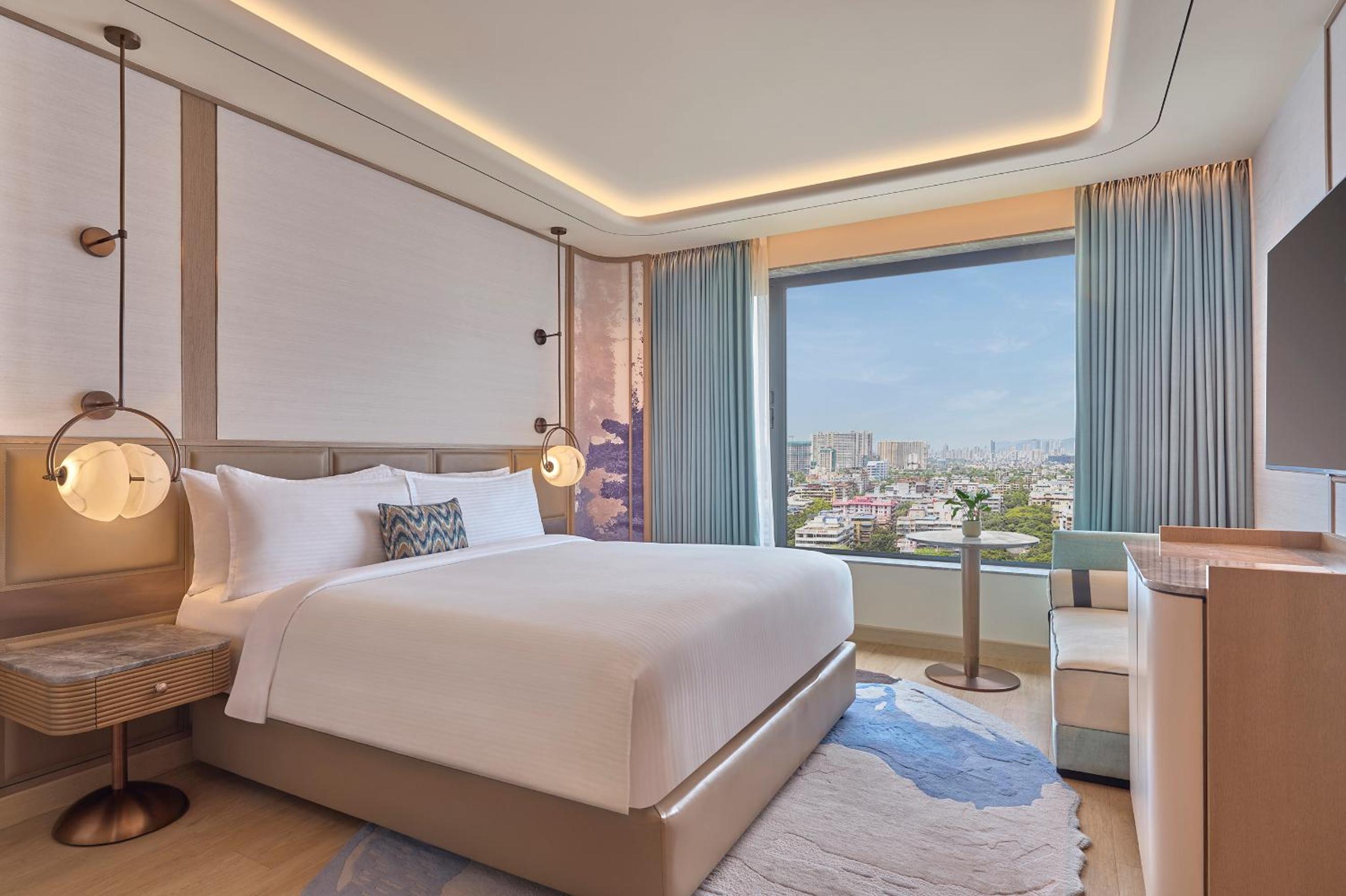 Urban Club King Room with River View