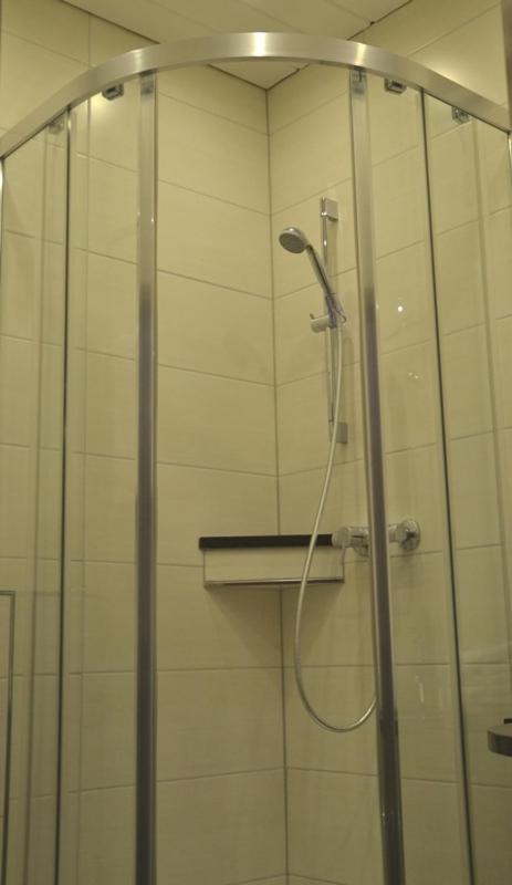 Standard Double Room - Photo 8