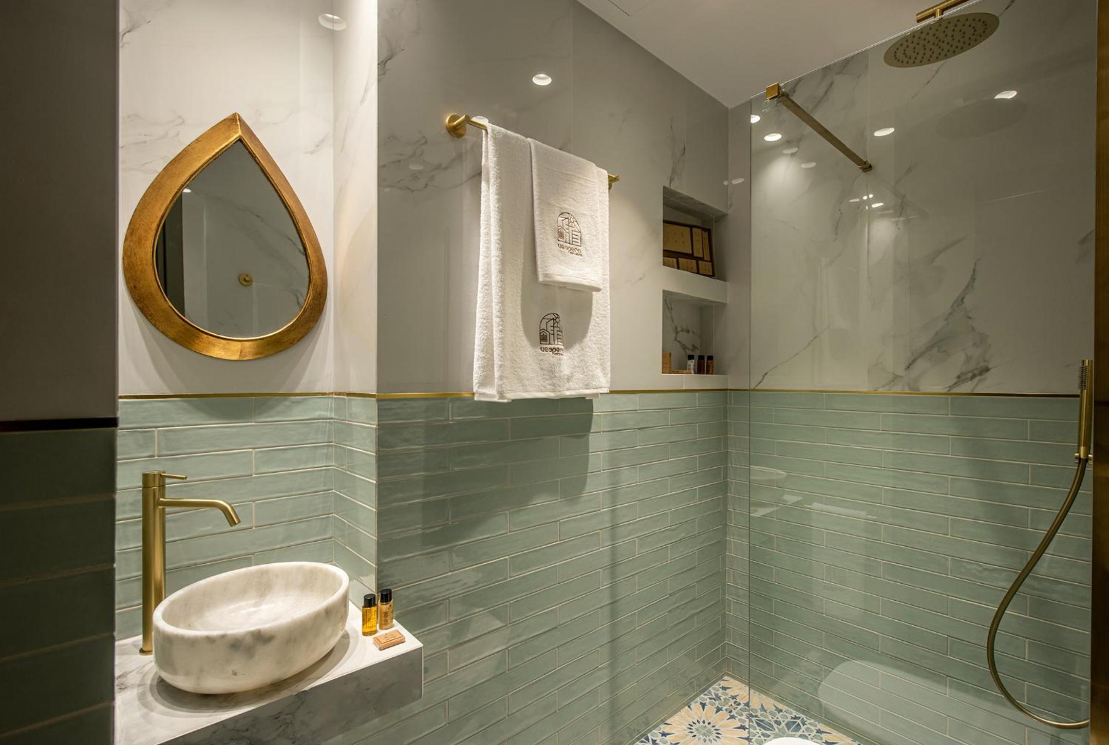 Deluxe Double Room with Sea View - Photo 4