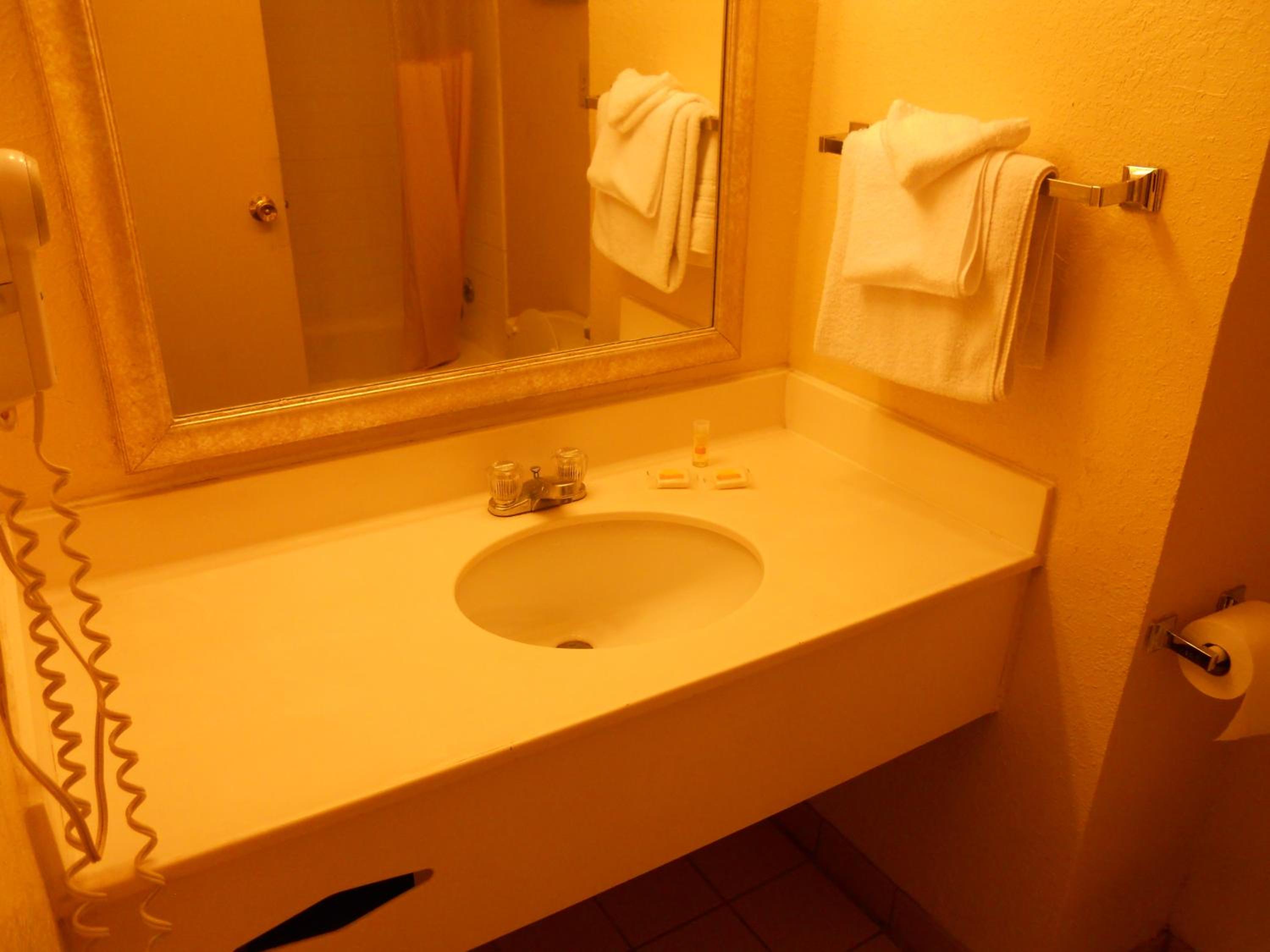 Double Room - Photo 2