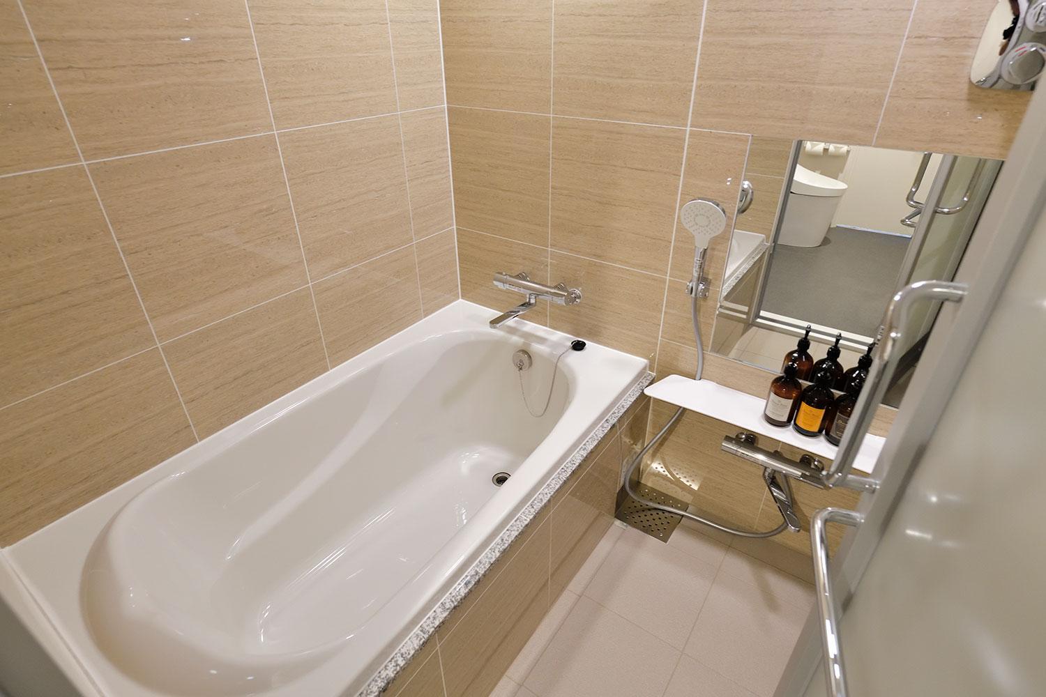 Twin Room - Non-Smoking - Photo 2