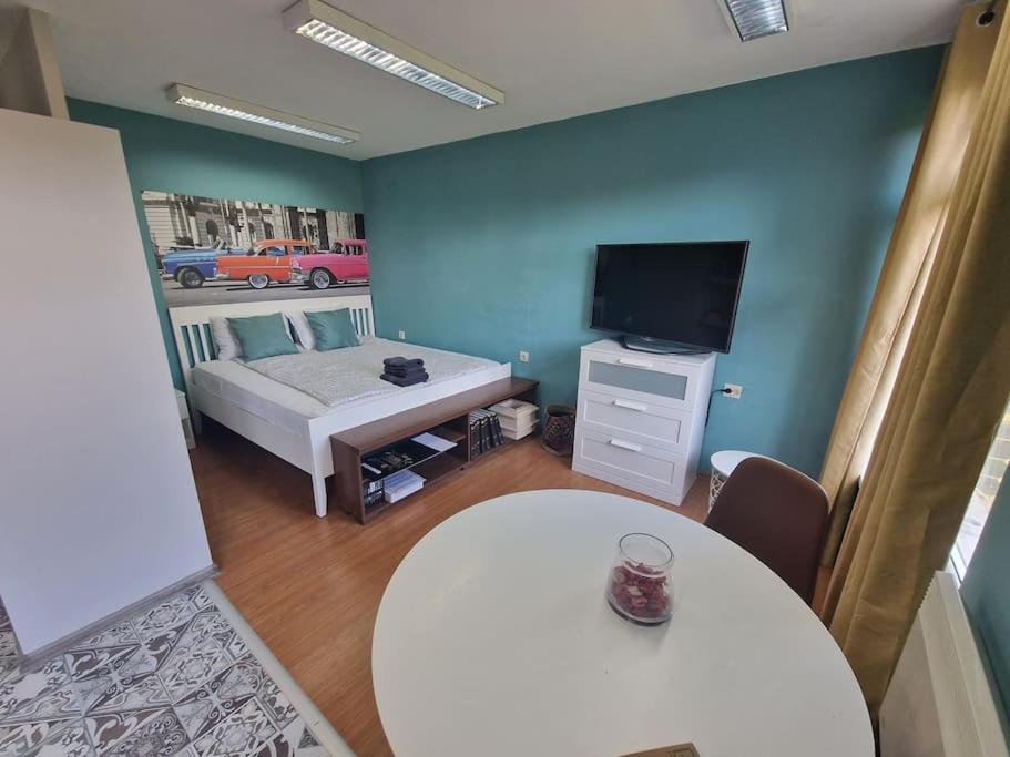Two-Bedroom Apartment photo 2