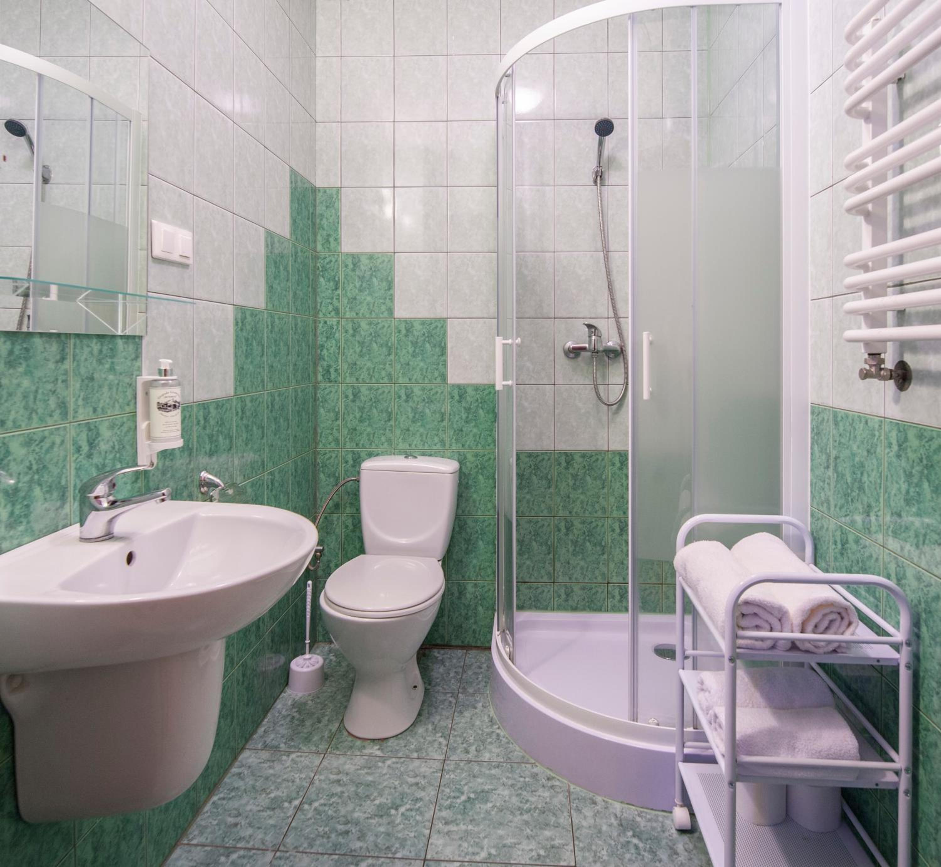 Double Room with Private Bathroom - Photo 3