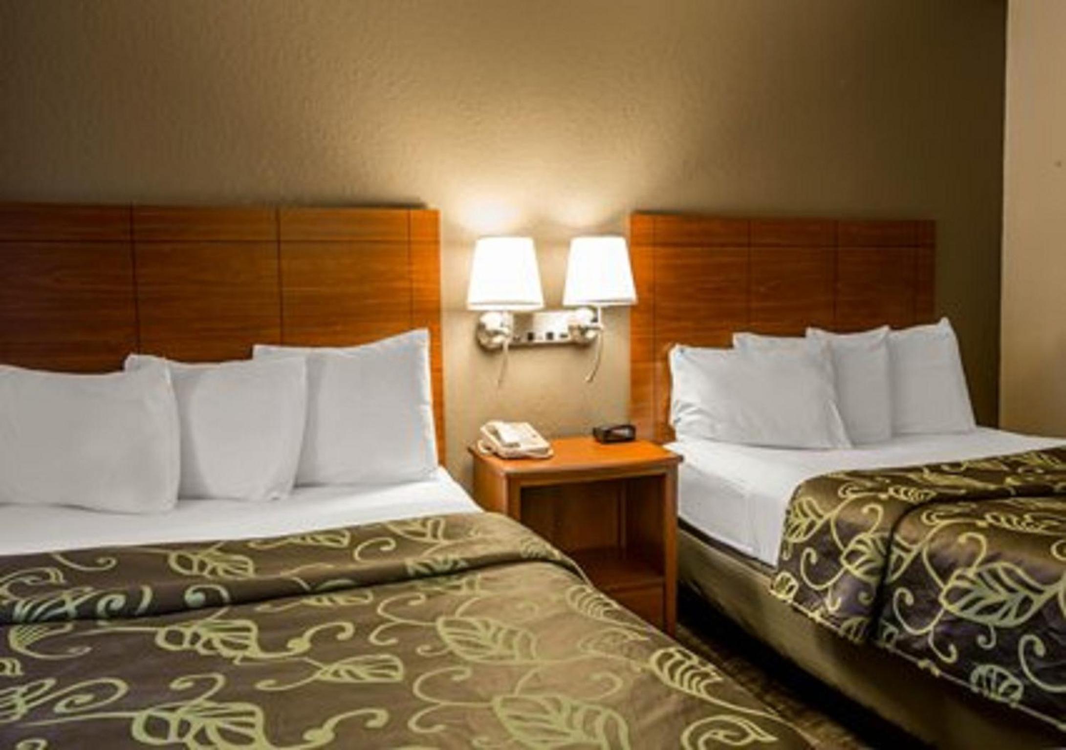Double Room With Two Double Beds - Ground Floor/Non-Smoking - Photo 2