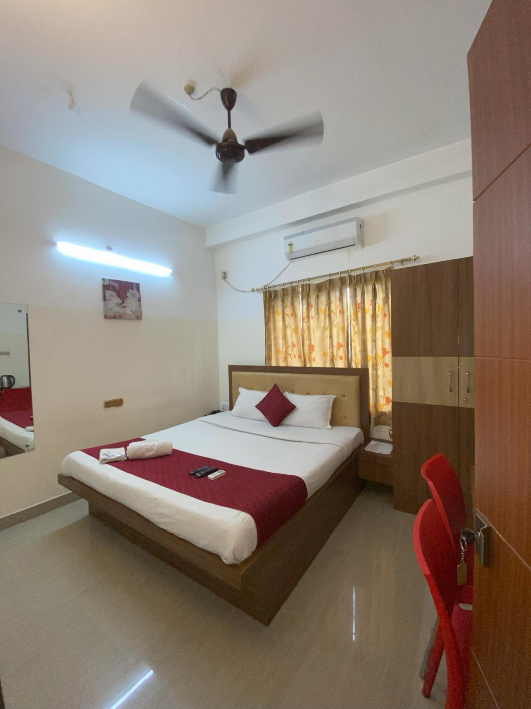 Economy Double Room - Photo 7