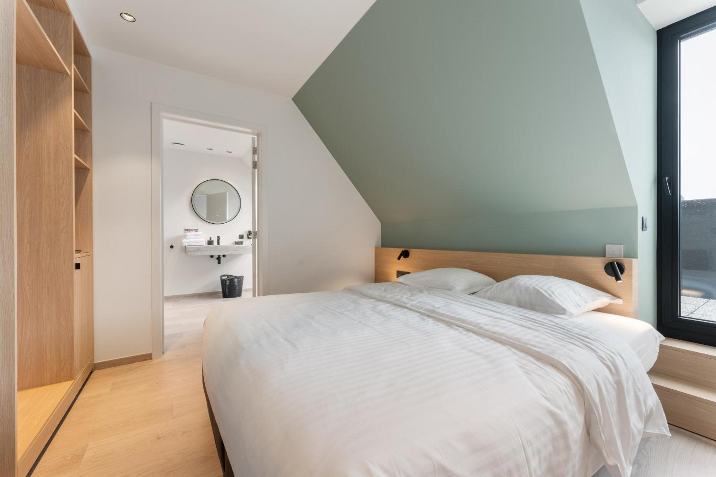 Deluxe Double Room with Balcony photo 1