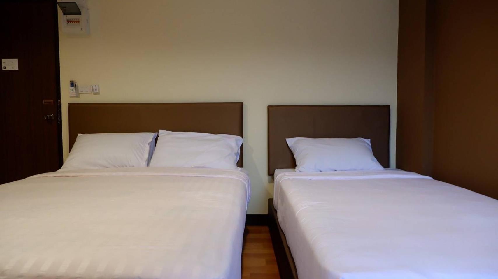 Standard Triple Room - Photo 8