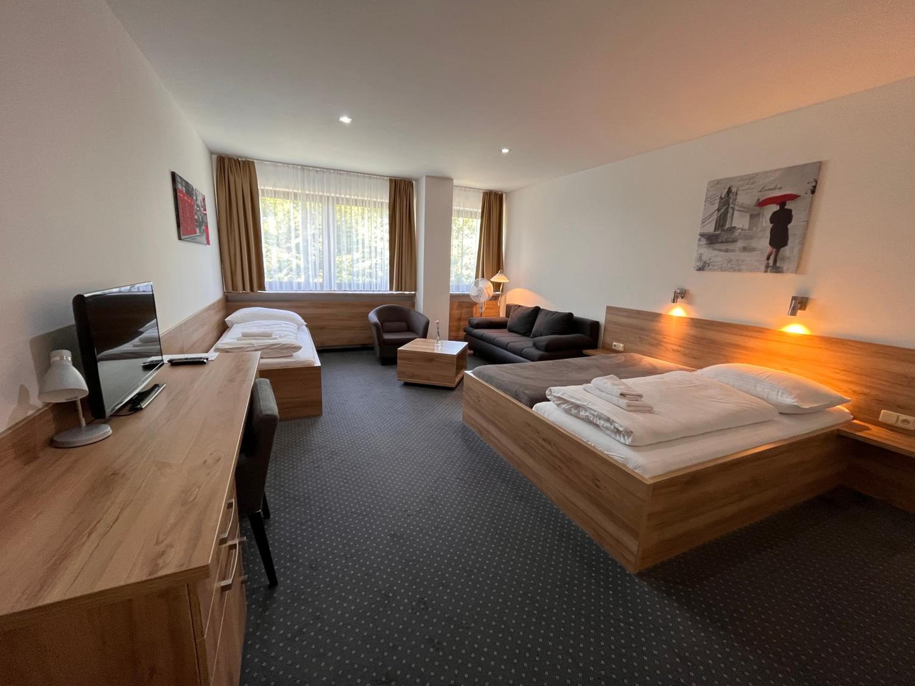 Superior Triple Room photo 3