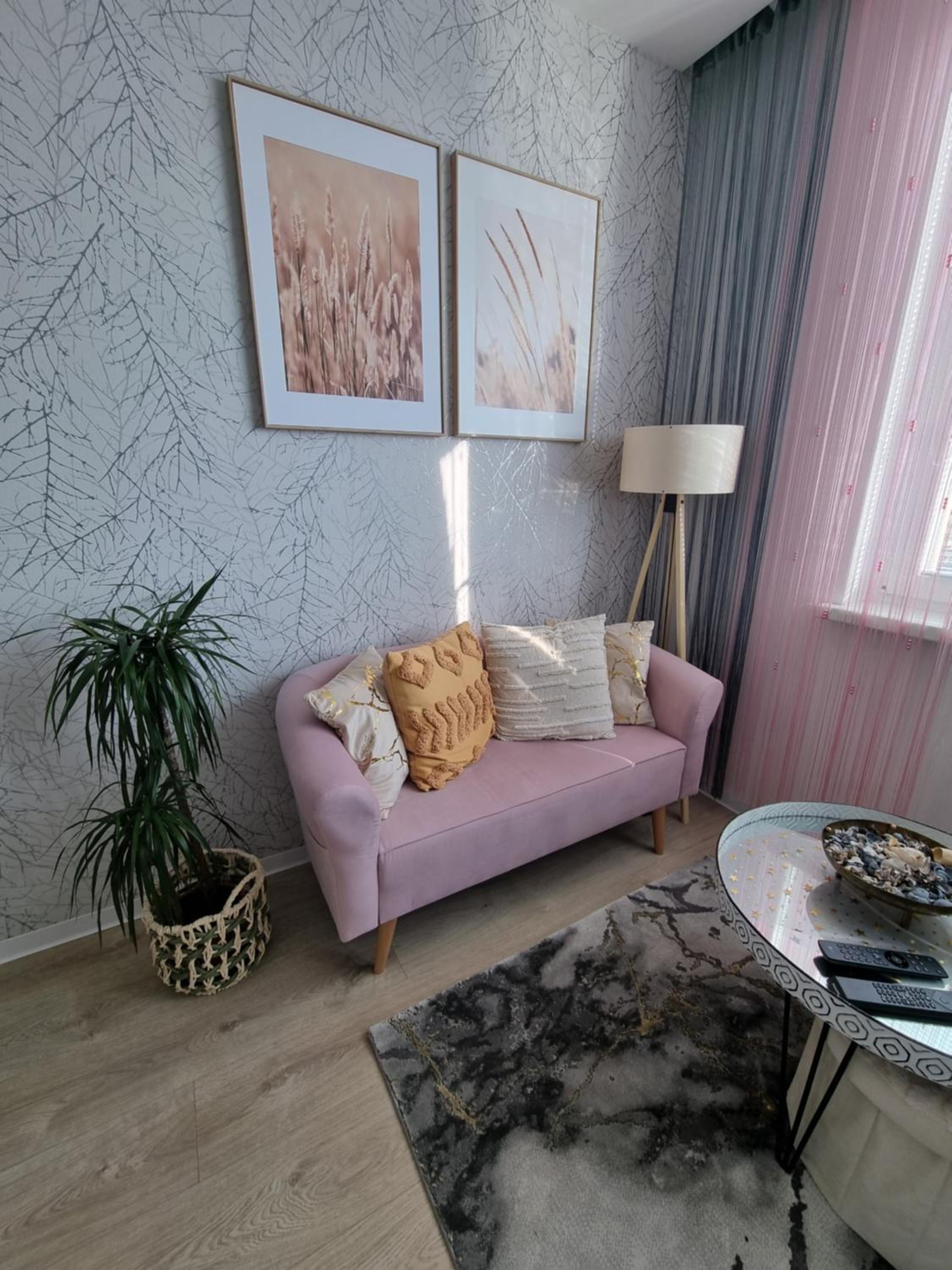 One-Bedroom Apartment photo 2