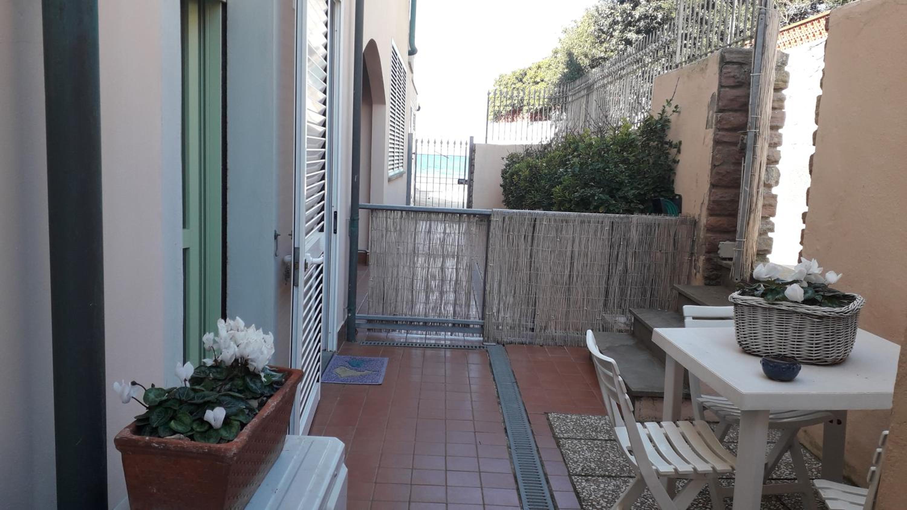 Apartment - Ground Floor photo 1