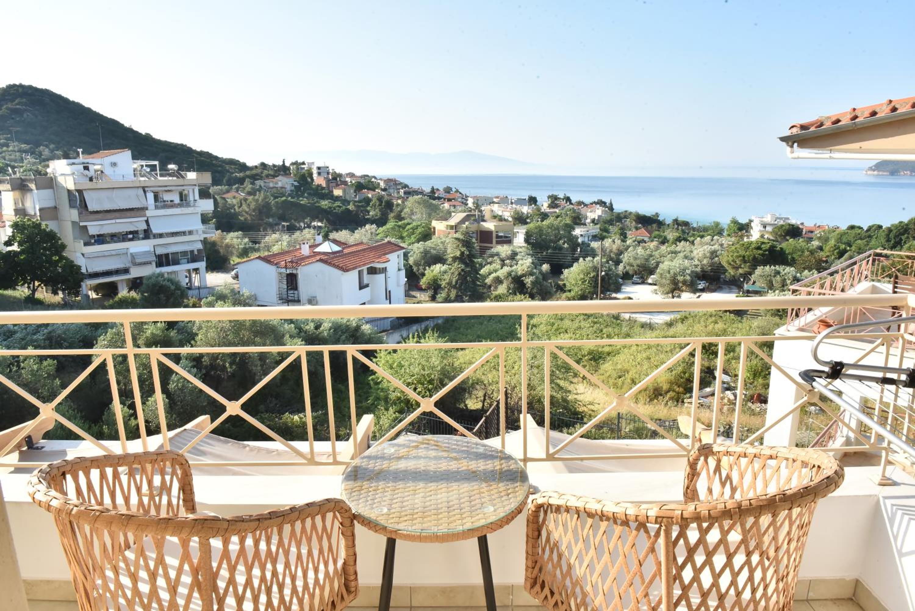 Three-Bedroom Villa photo 2