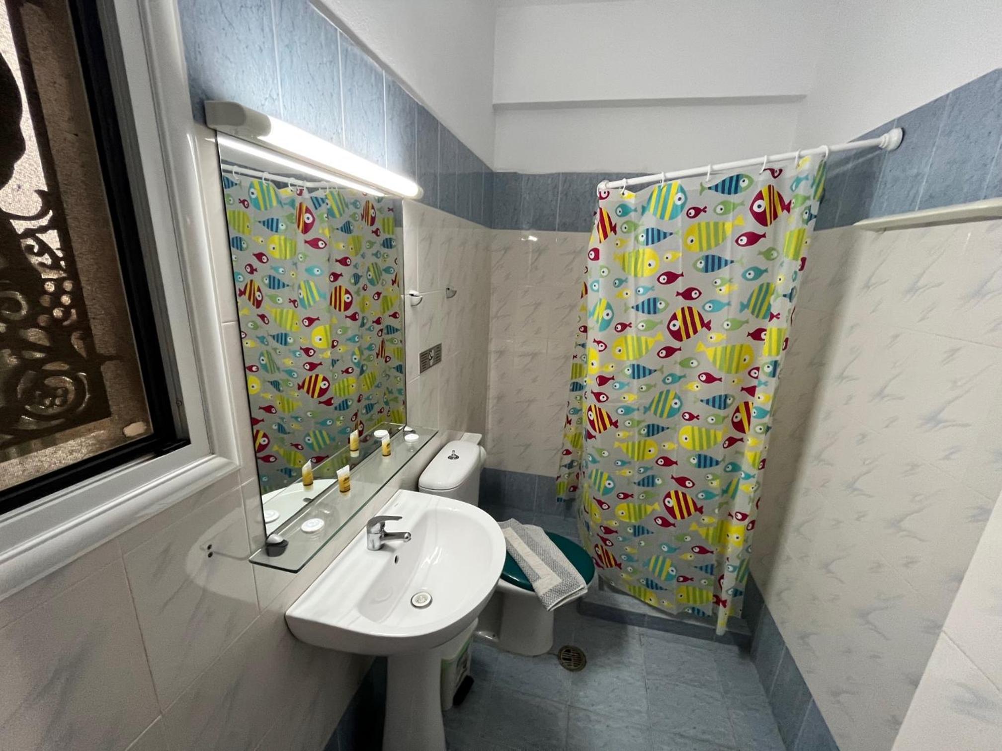 Budget Double Room - Photo 2