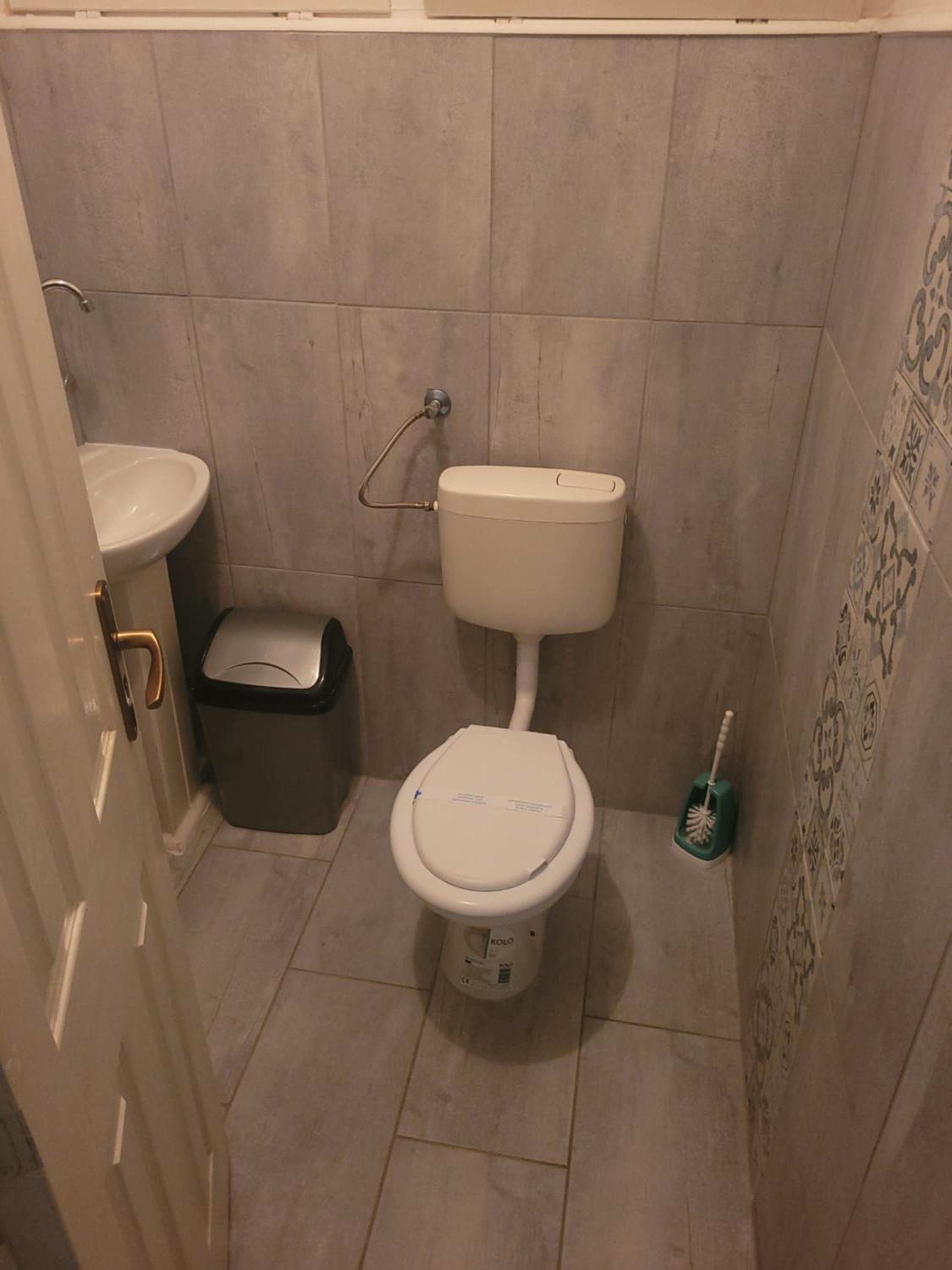 Comfort Triple Room with Shower - Photo 6
