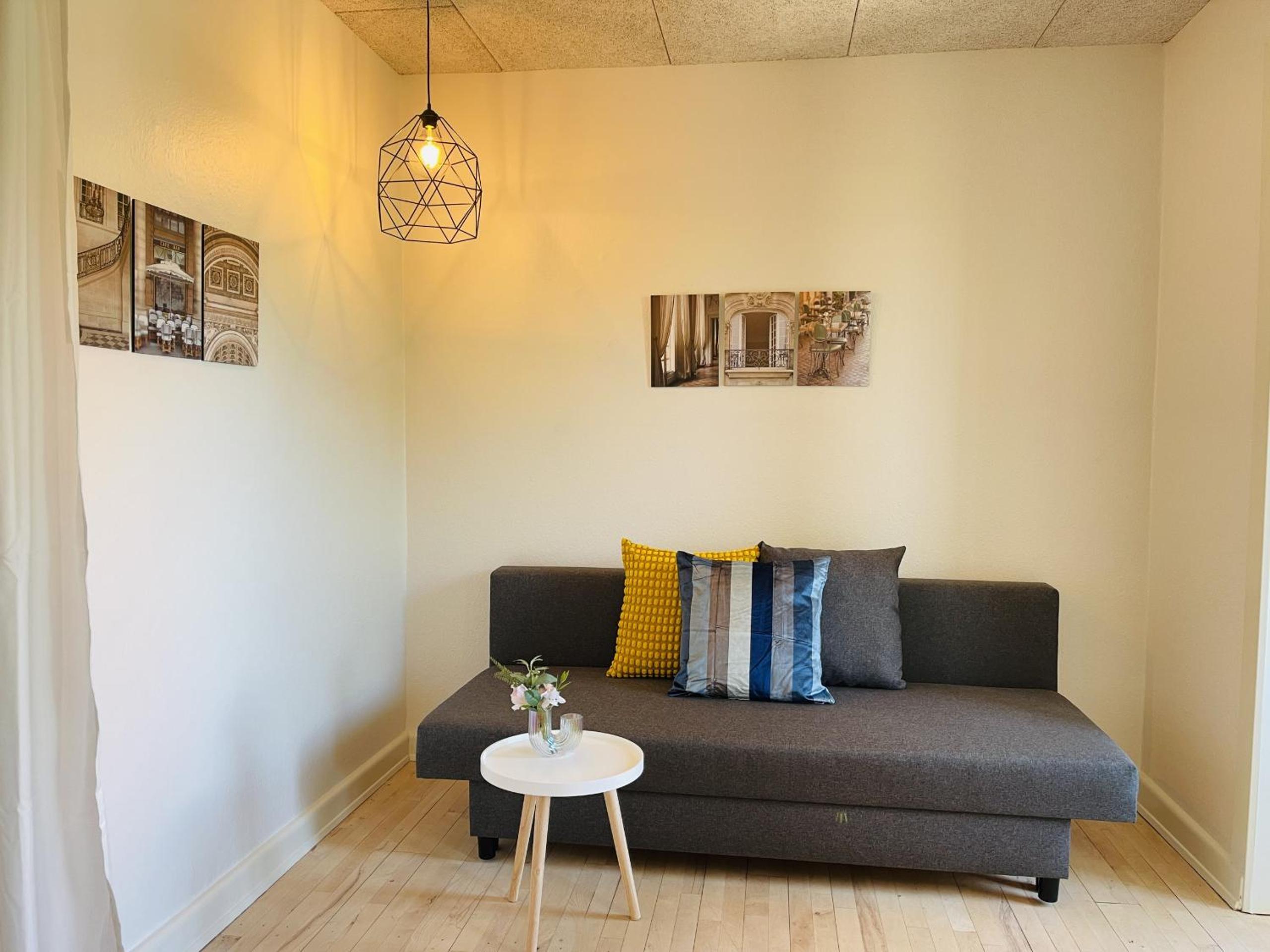 Apartment photo 2