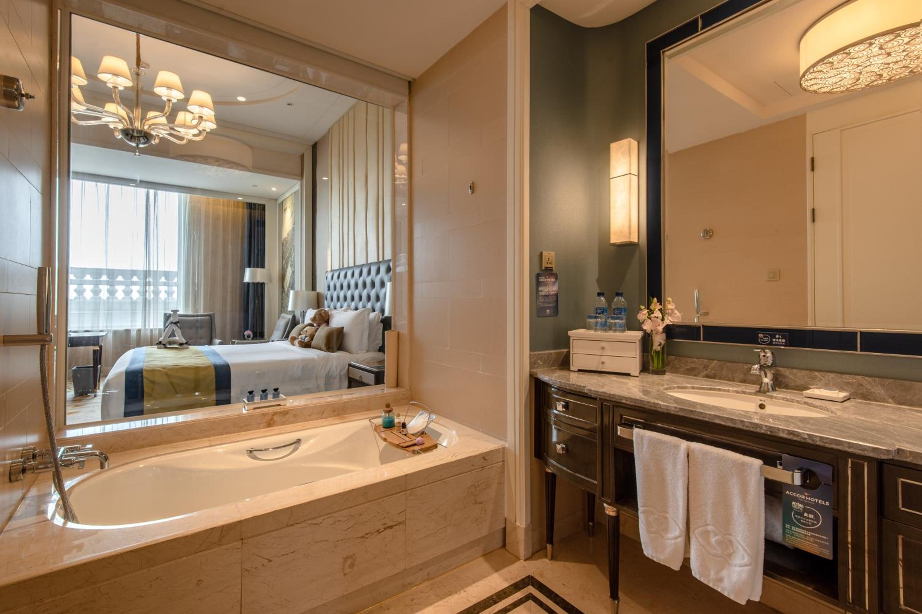 Luxury Twin Room photo 3