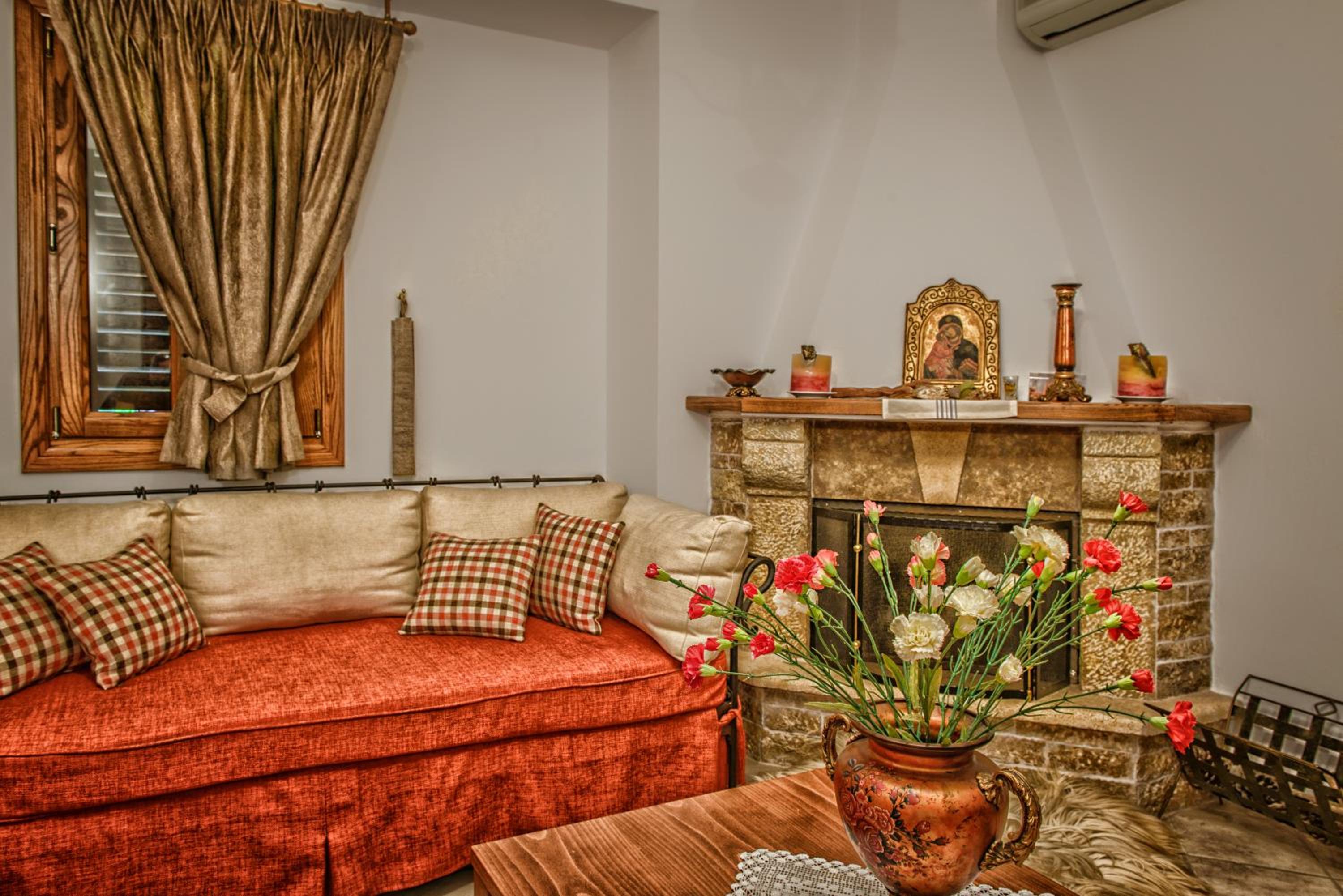 Two-Bedroom Apartment - Photo 4