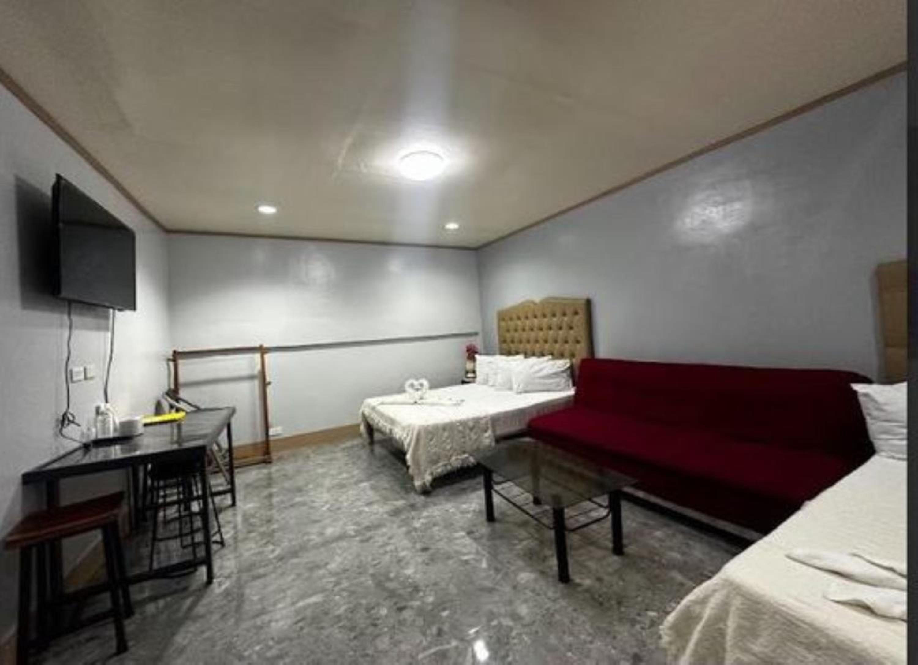 Family Room - Photo 2