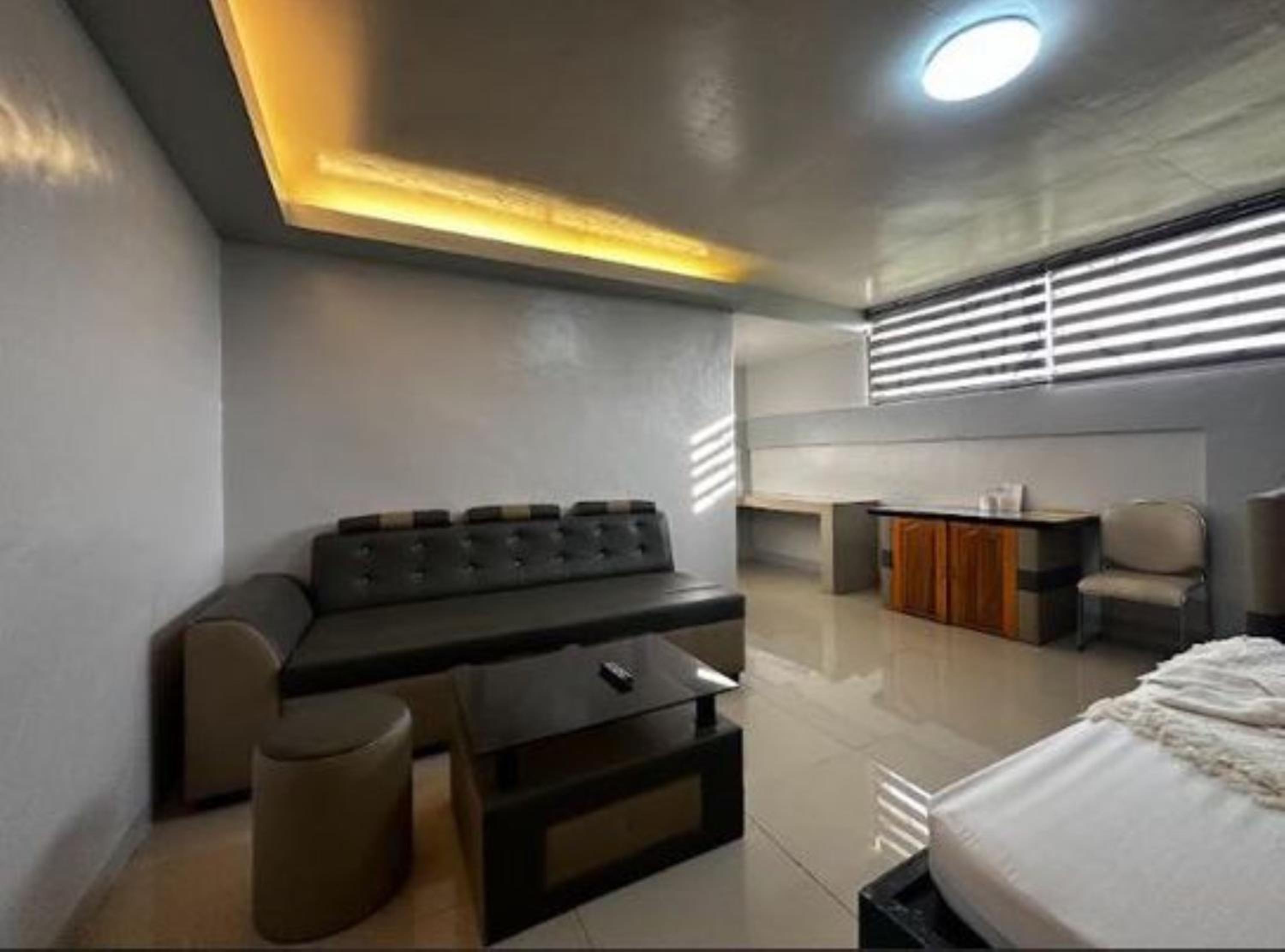 Family Room - Photo 7