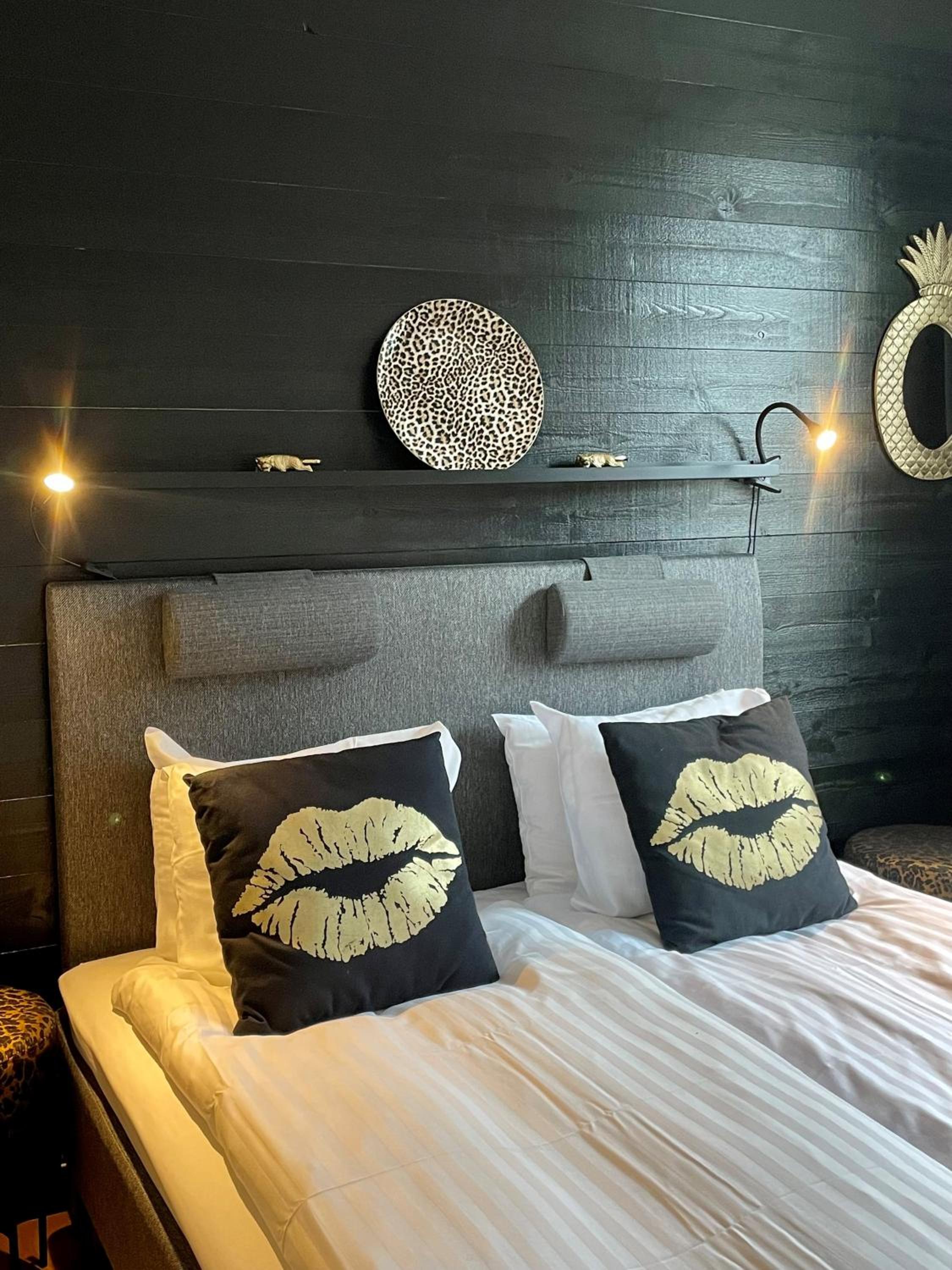 Double Room - Photo 3