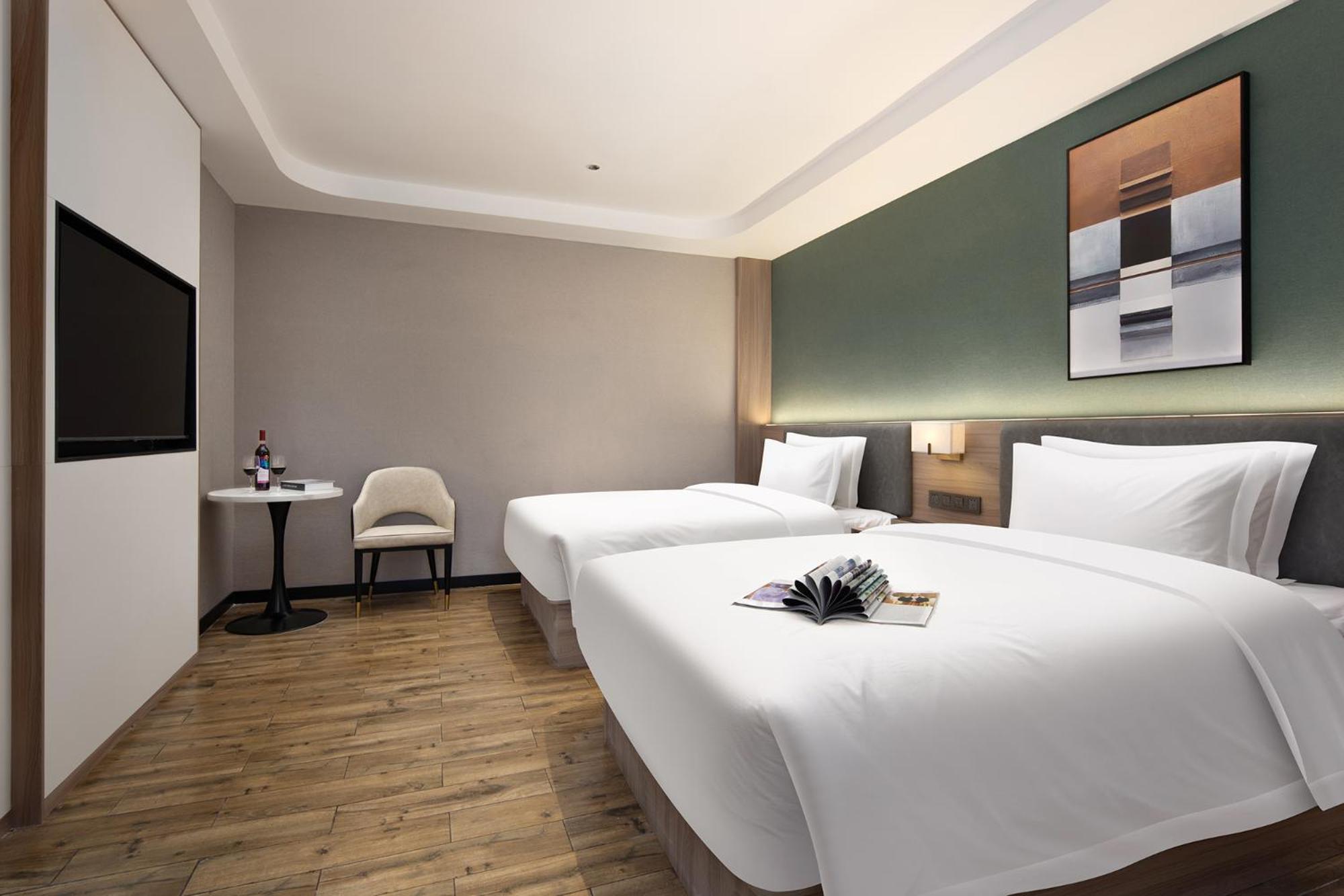 Leisure Suite with Twin Beds photo 3