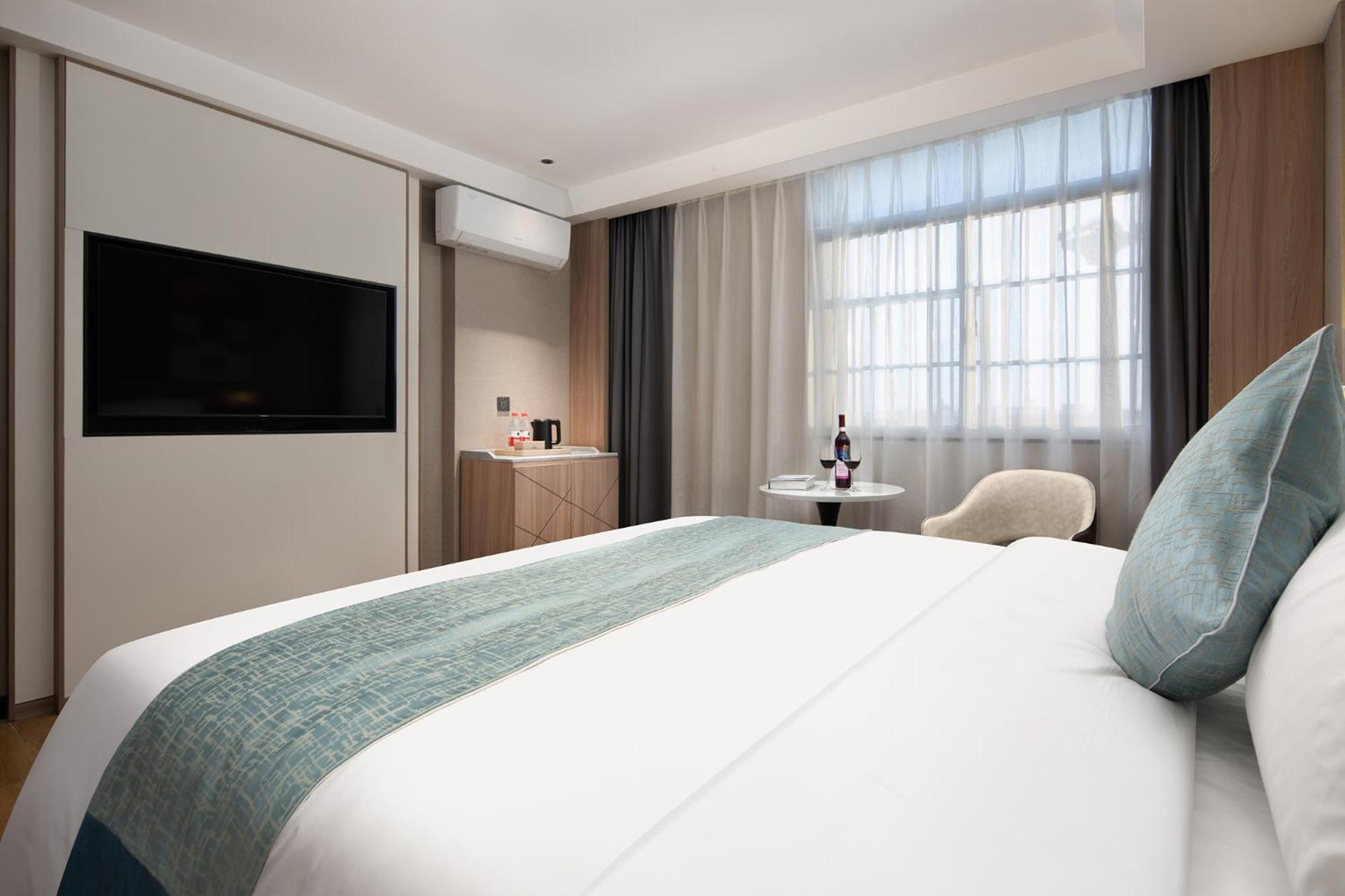 Premium Double Room photo 2