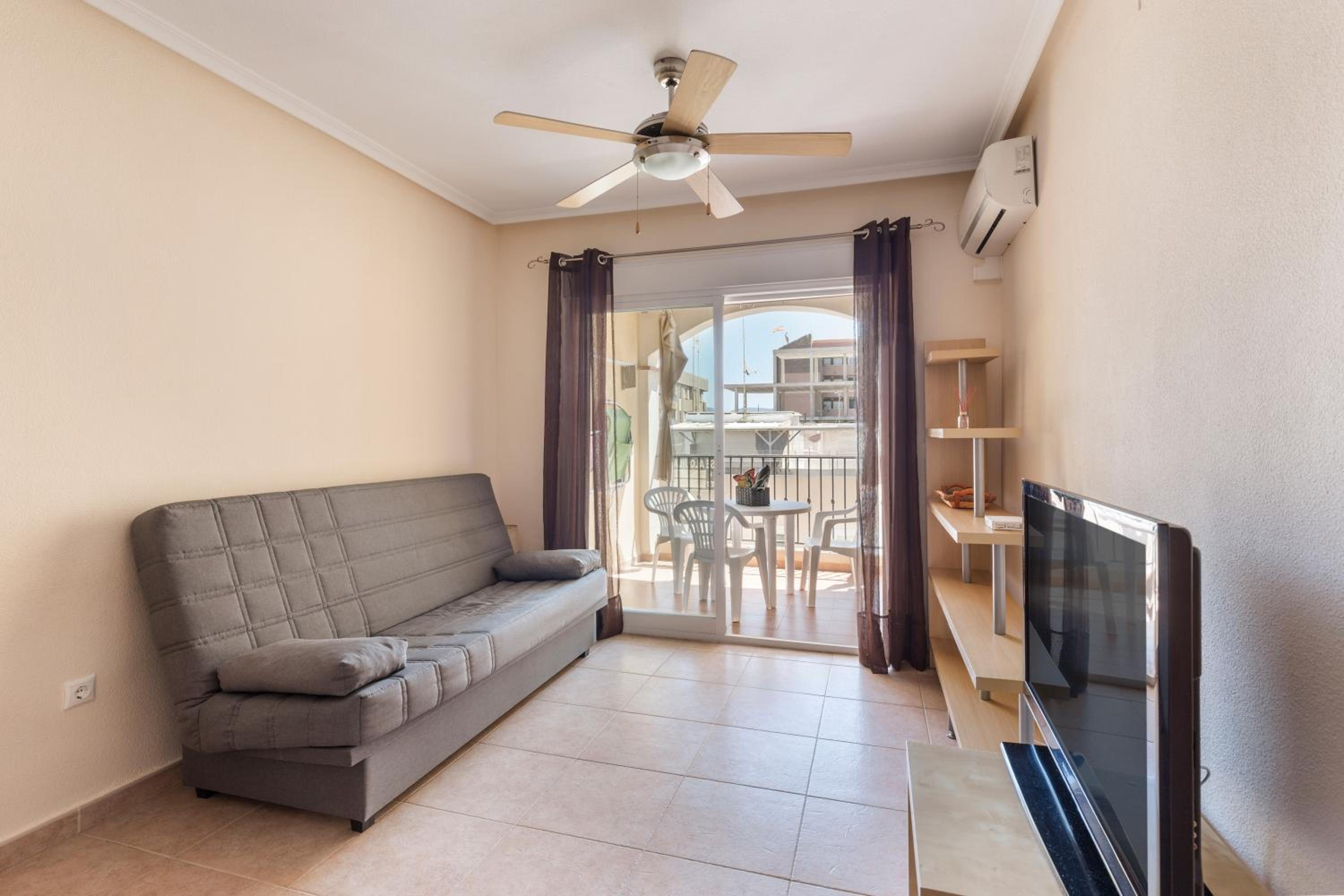 Apartamento de un dormitorio superior con balcón