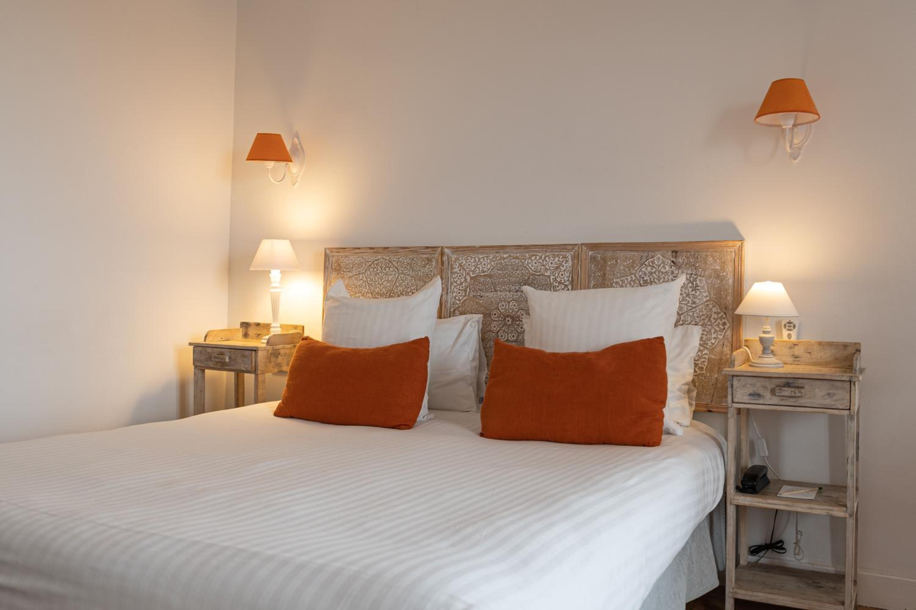 Chambre Double ou Lits Jumeaux - Vue Partielle sur Mer