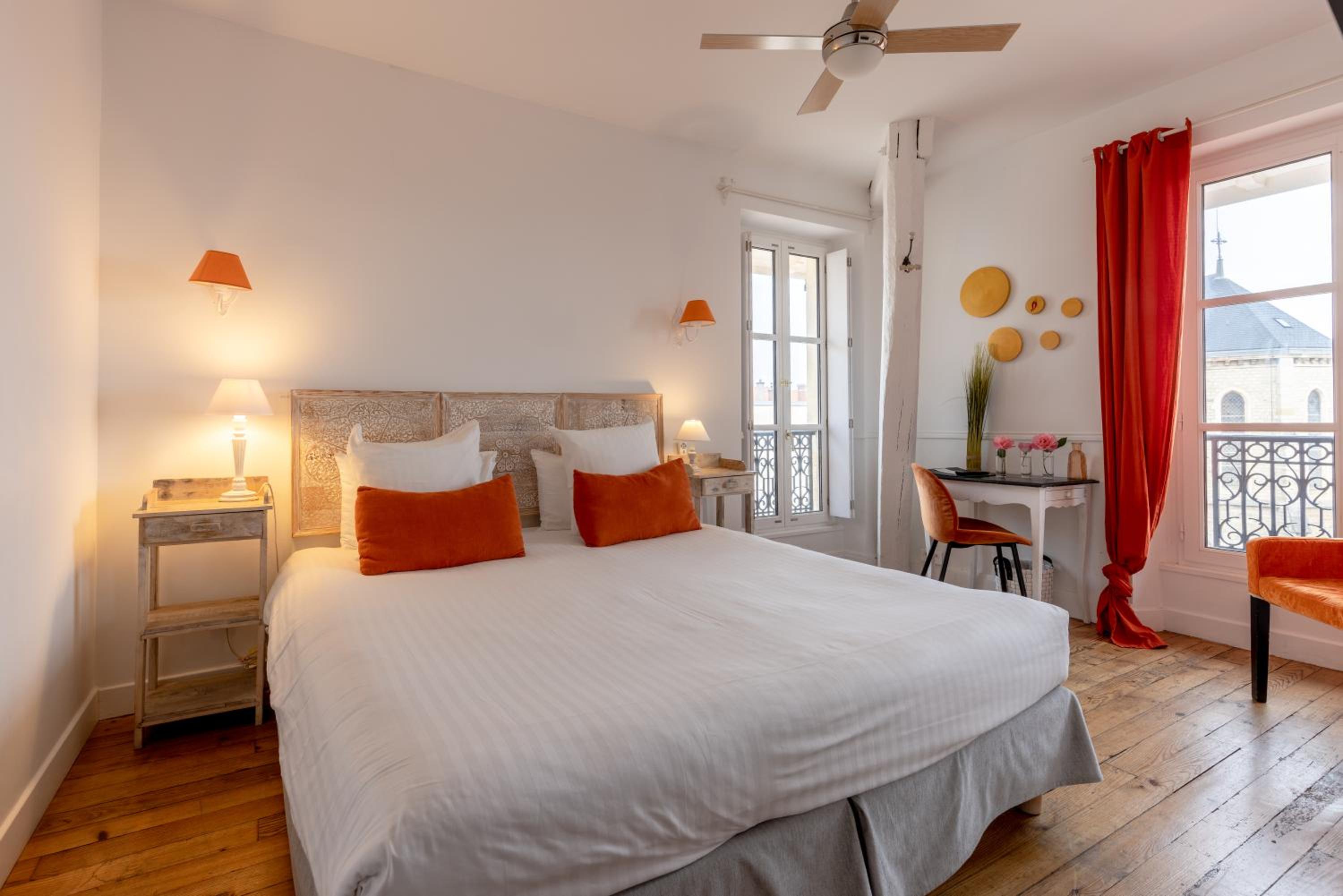 Chambre Double ou Lits Jumeaux - Vue Partielle sur Mer