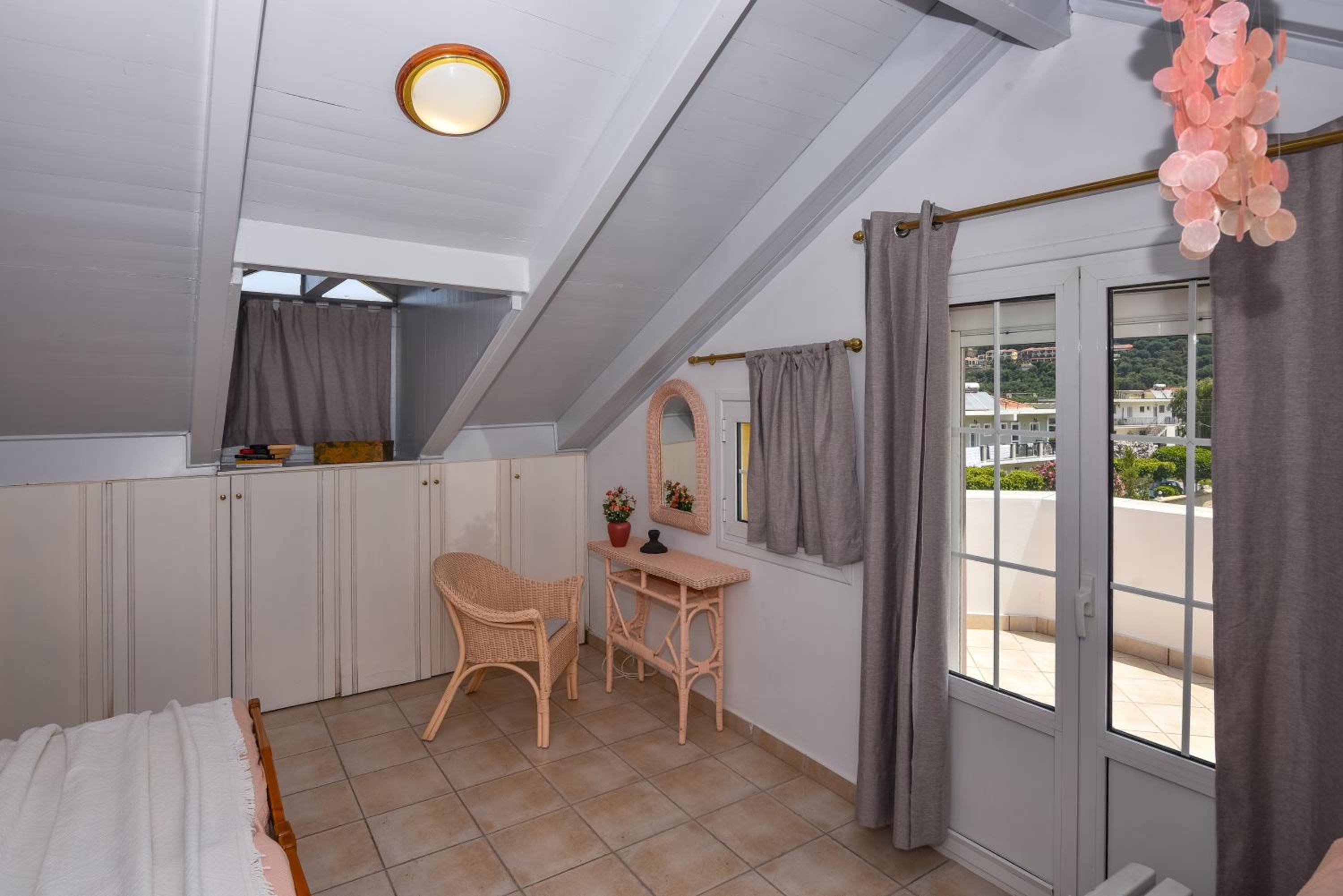One-Bedroom Apartment - City View