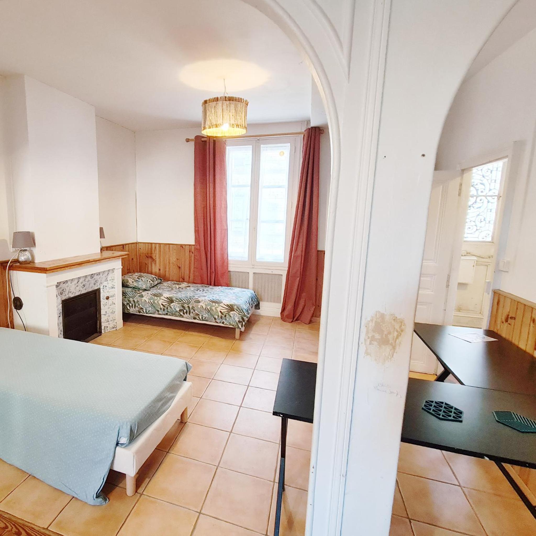Apartment with Terrace - Photo 3