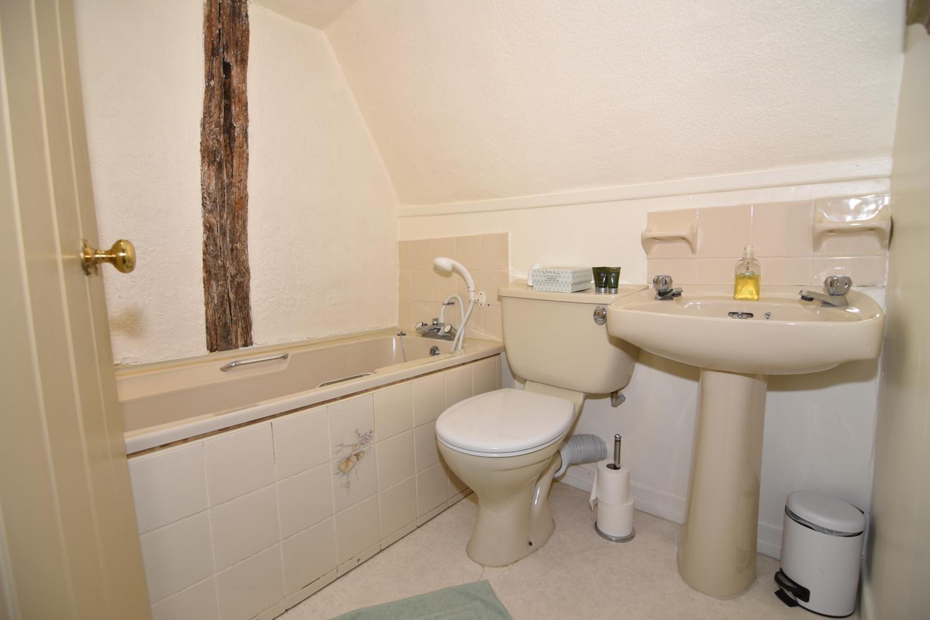 Classic Double Room with Bath photo 2