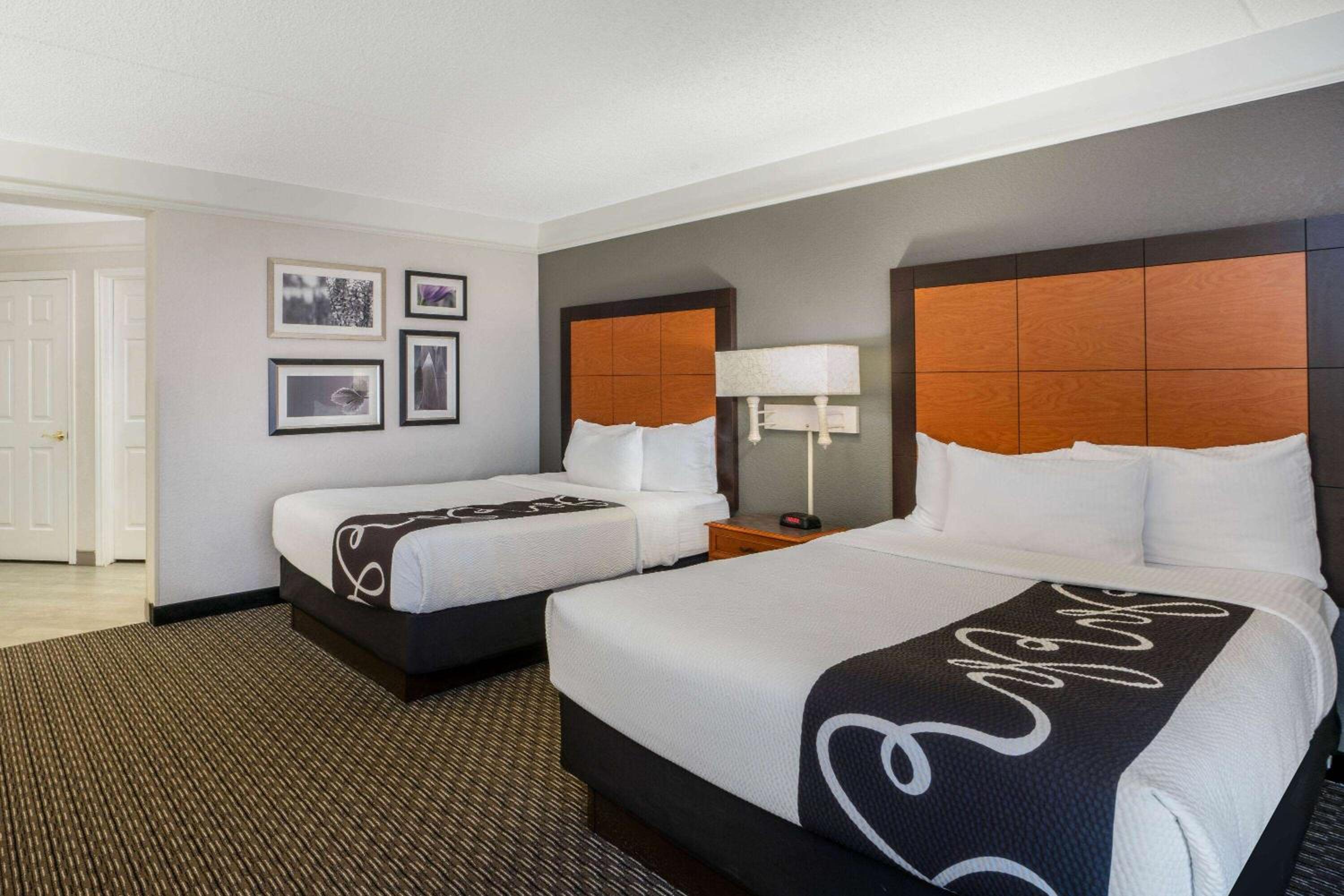 Deluxe Double Room with Two Double Beds - Non-Smoking - Photo 1