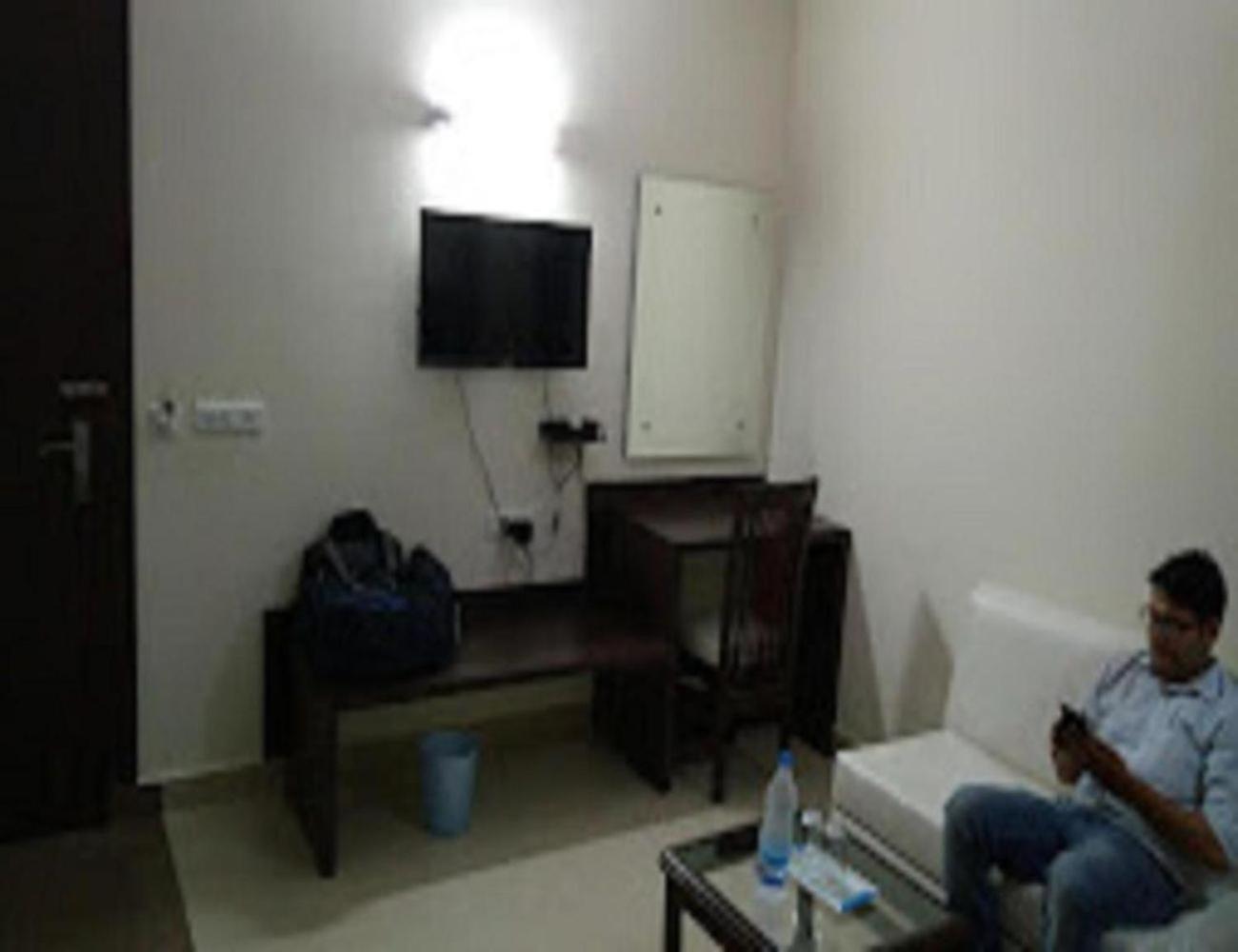 Deluxe Room - Photo 4