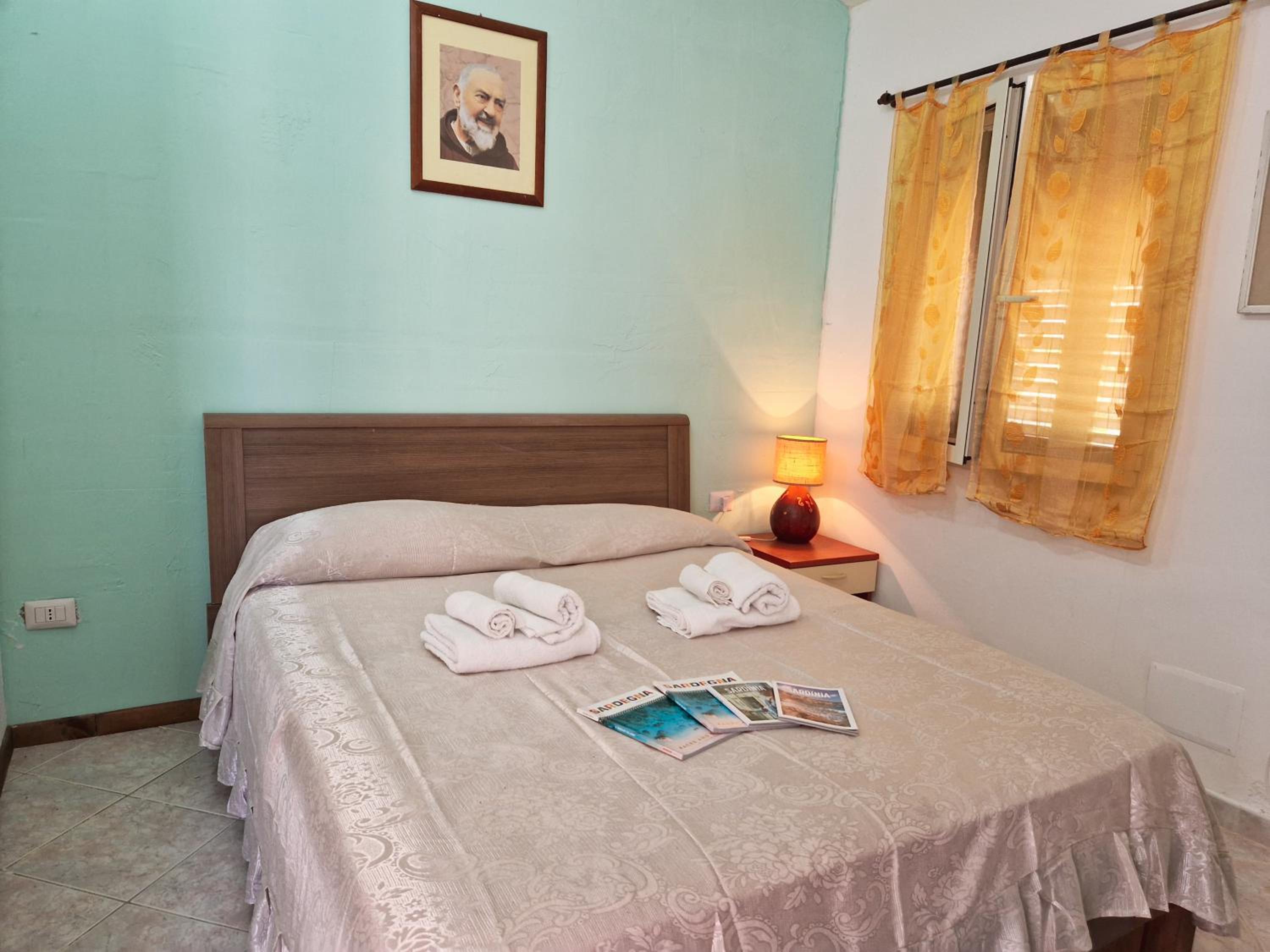Double Room With Shared Bathroom