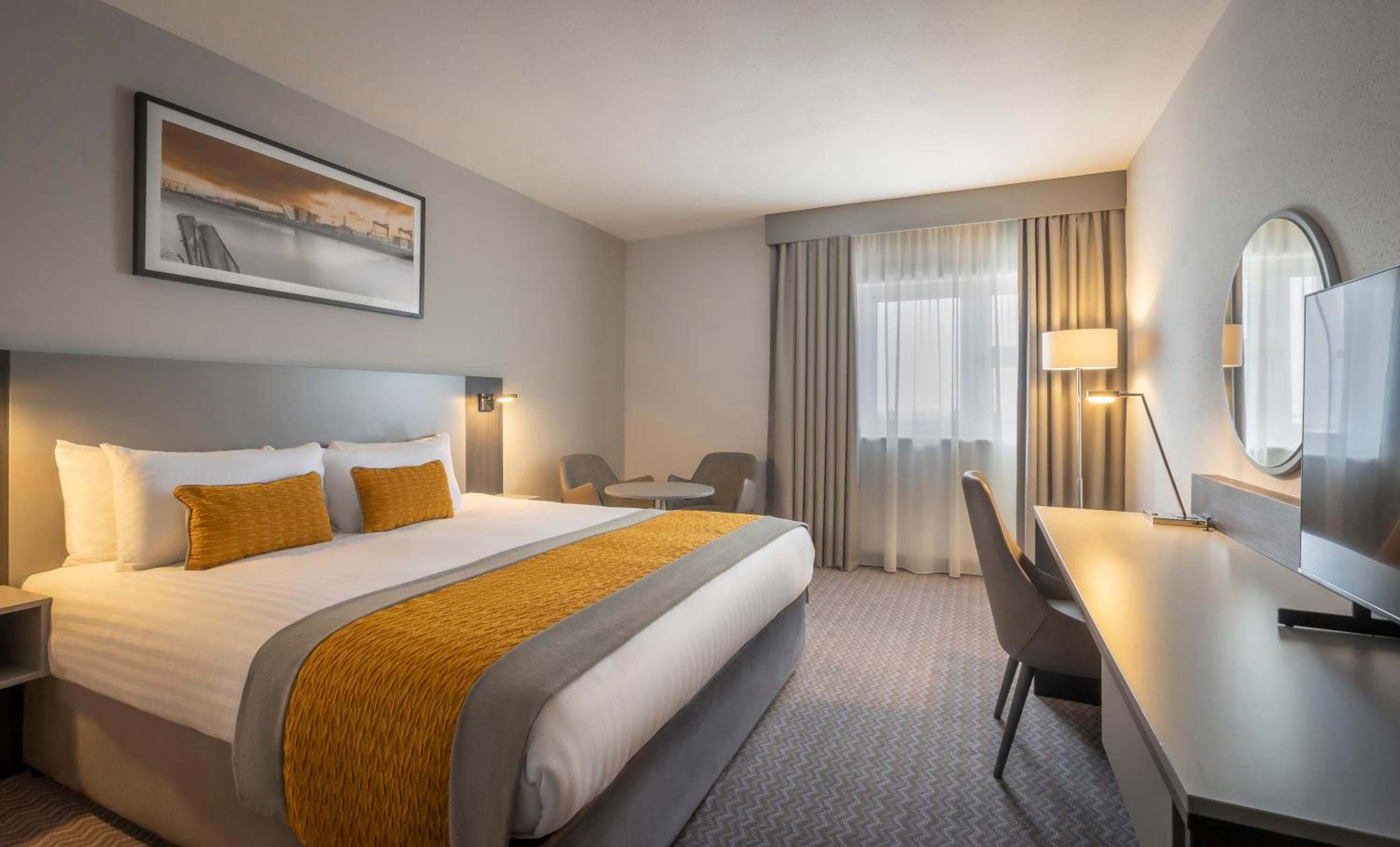 Executive Room - Photo 1
