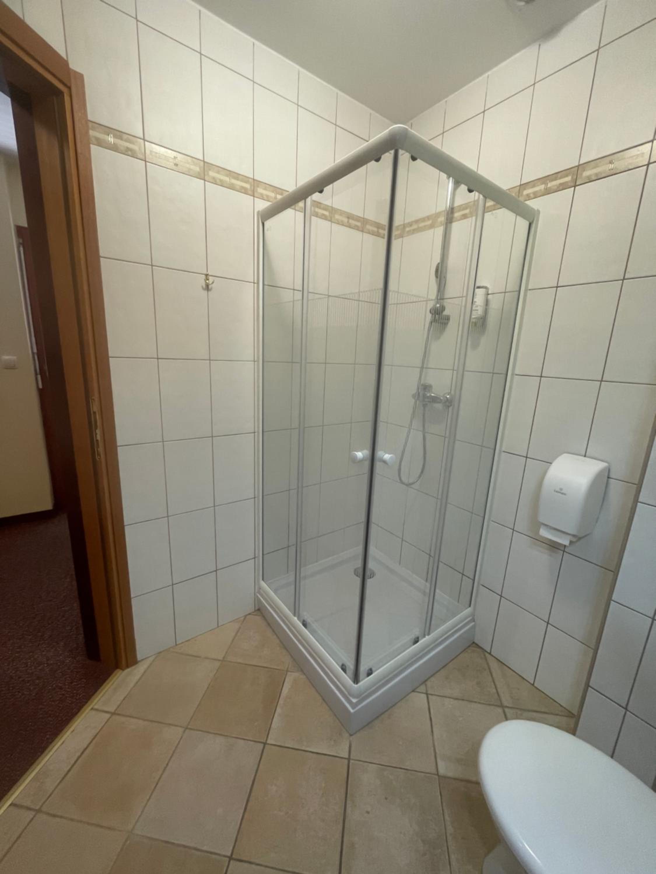 Double Room with Balcony - Photo 3