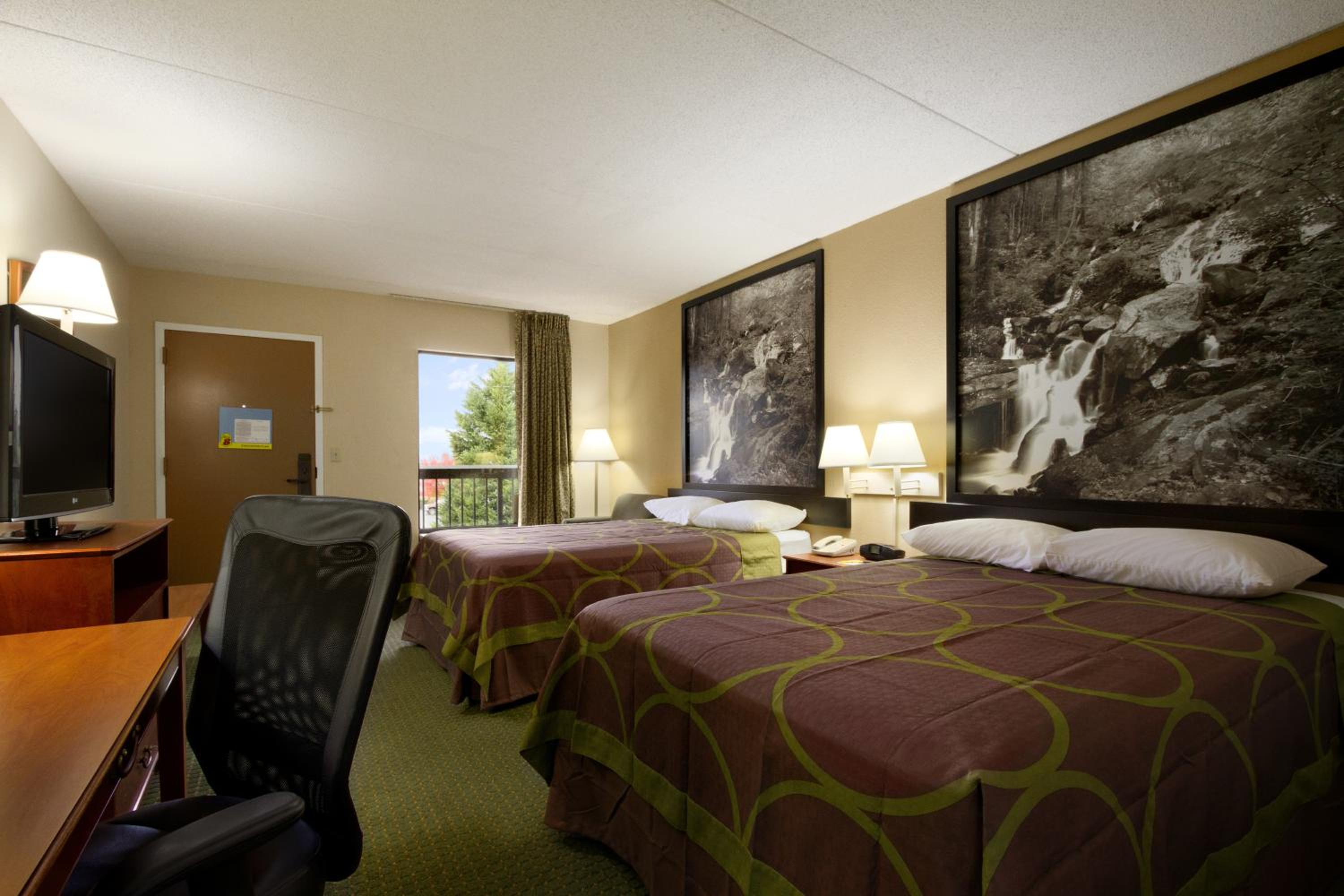 Double Room with Two Double Beds - Mobility Access/Non-Smoking - Photo 1