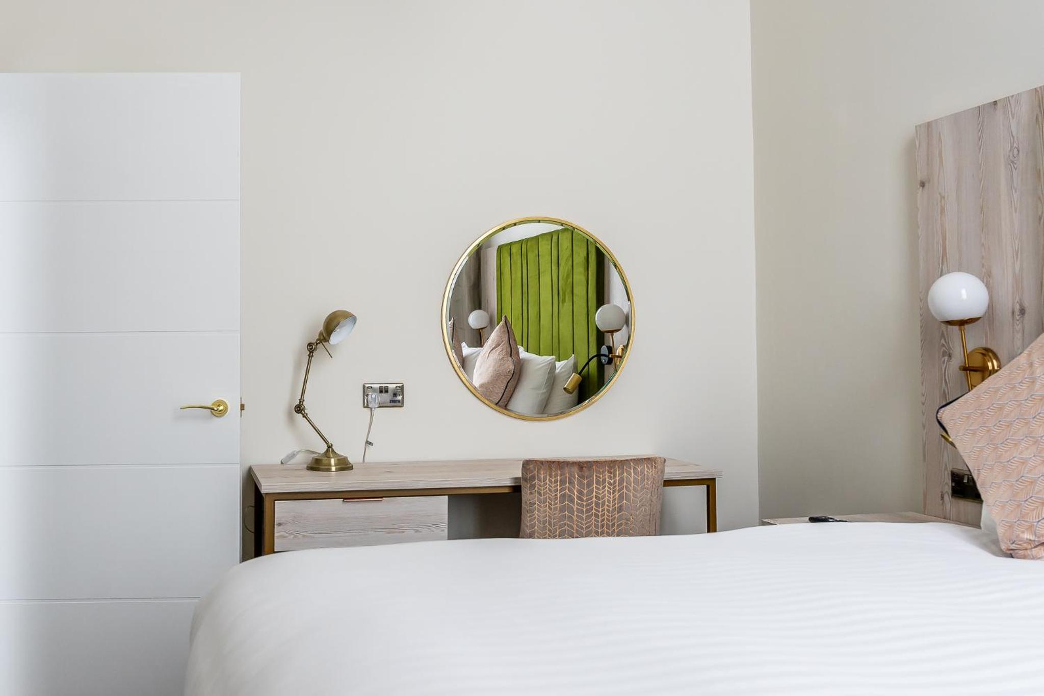 Trafford Suite - Photo 1