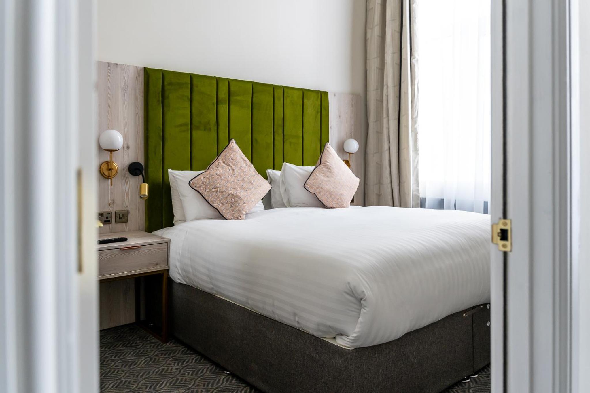 Trafford Suite - Photo 3