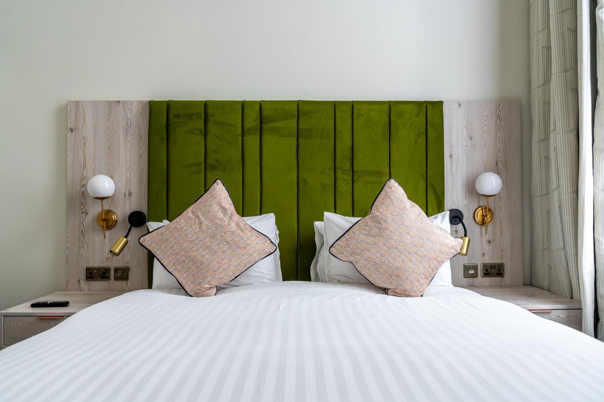 Trafford Suite - Photo 4