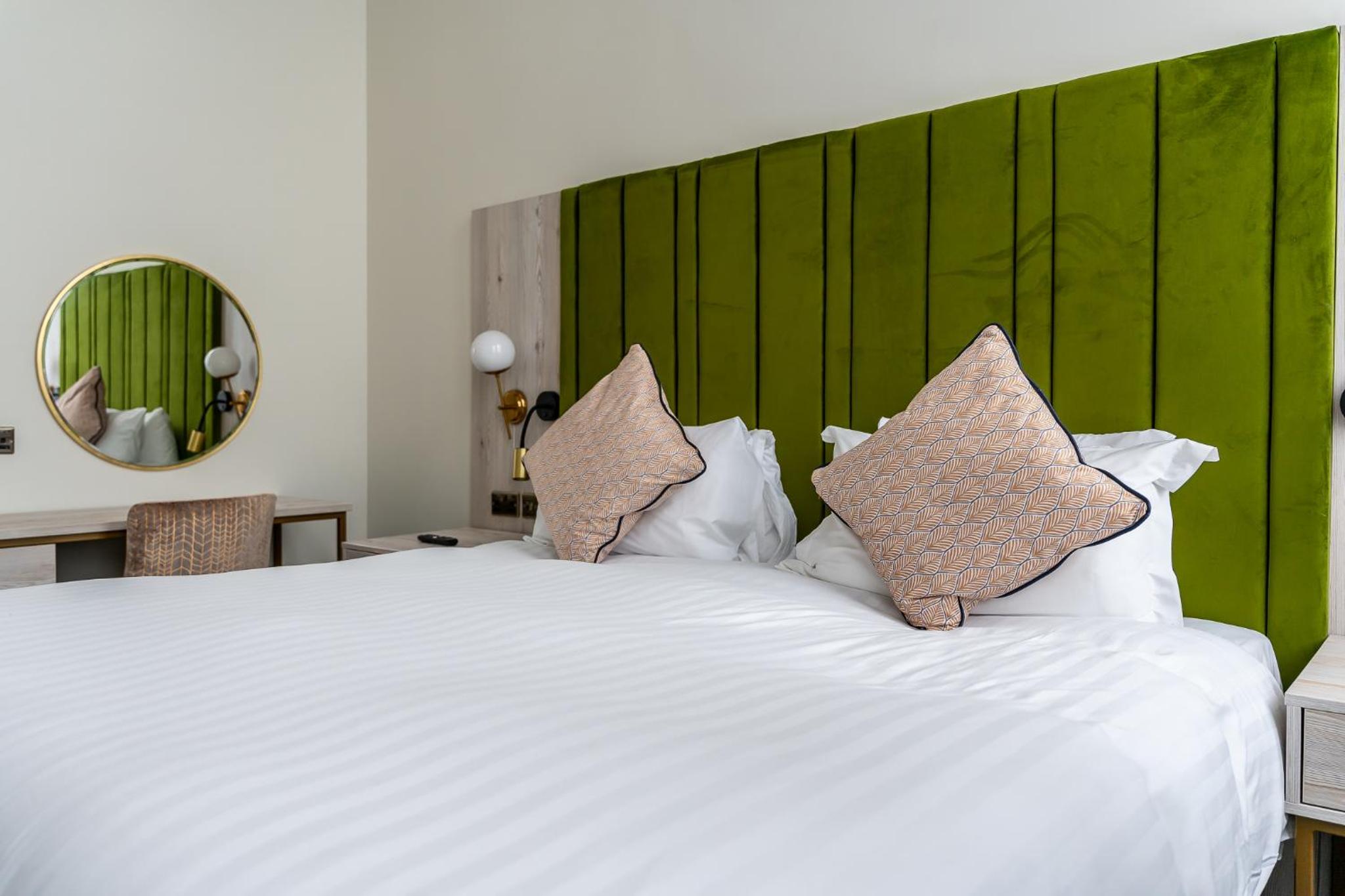 Trafford Suite - Photo 12