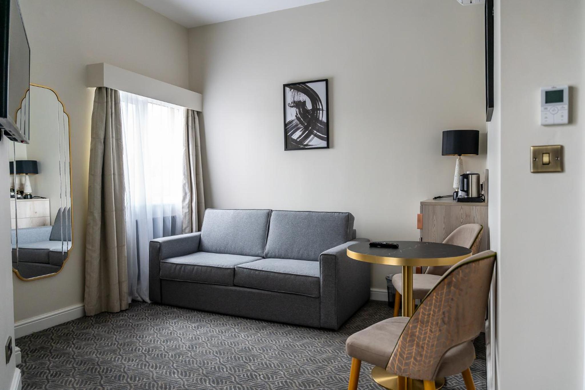 Trafford Suite - Photo 14