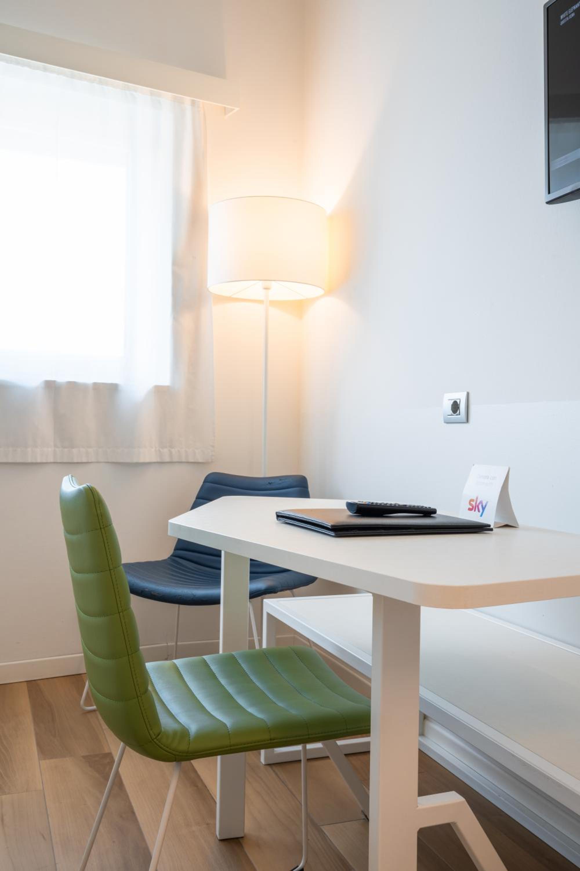 Superior Double or Twin Room - Photo 3